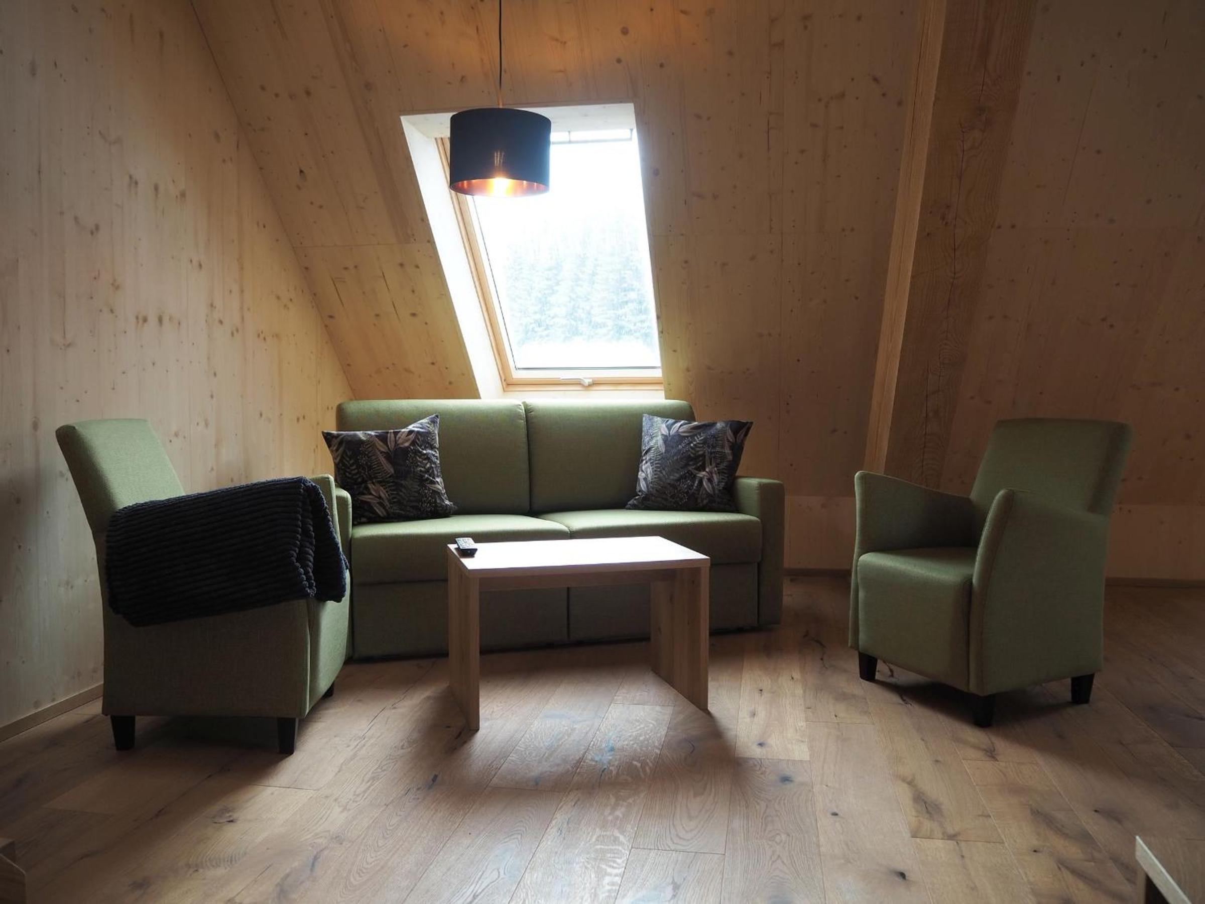 One-Bedroom Apartment with Garden View photo 2