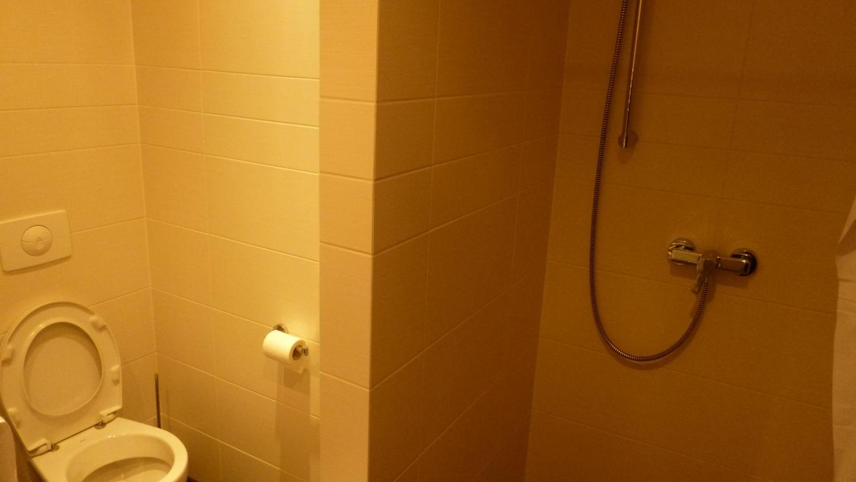 Studio Apartment - Photo 4