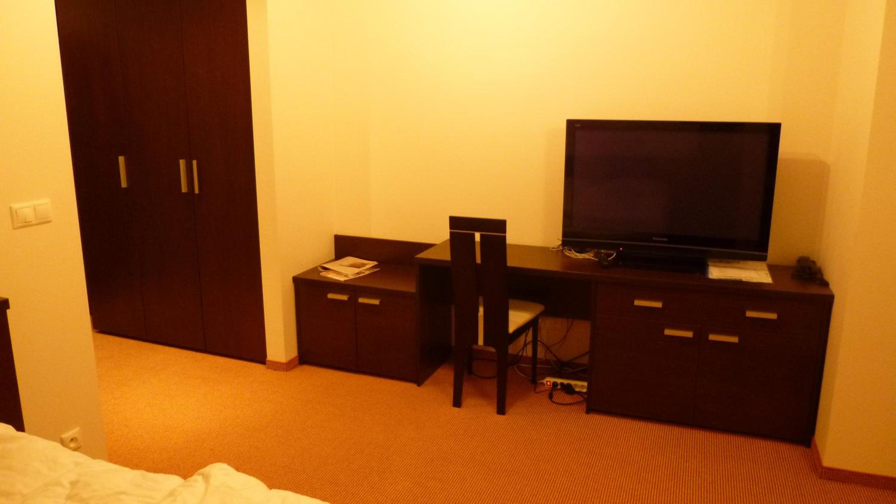 Studio Apartment - Photo 6