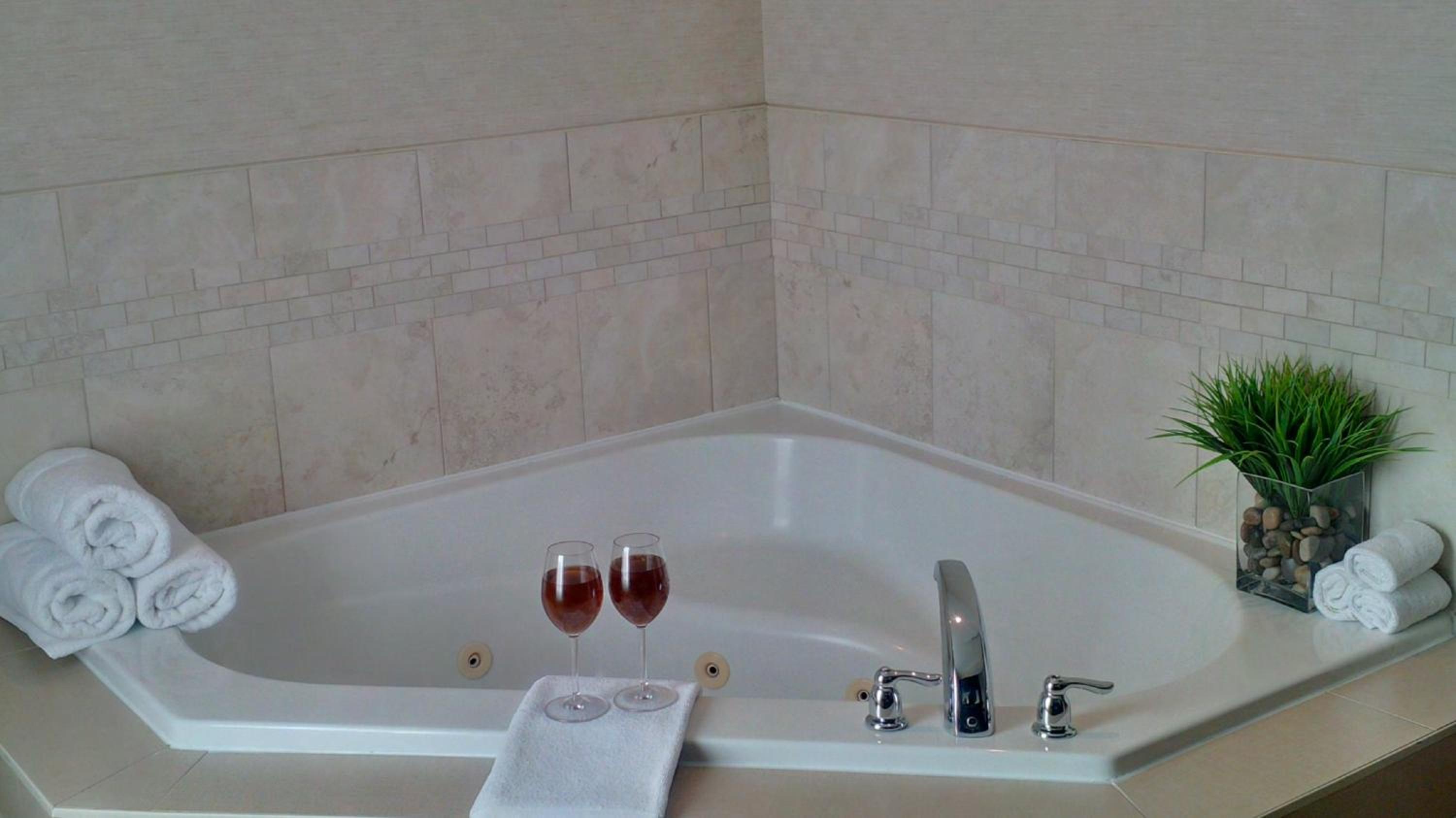 King Suite - Photo 5
