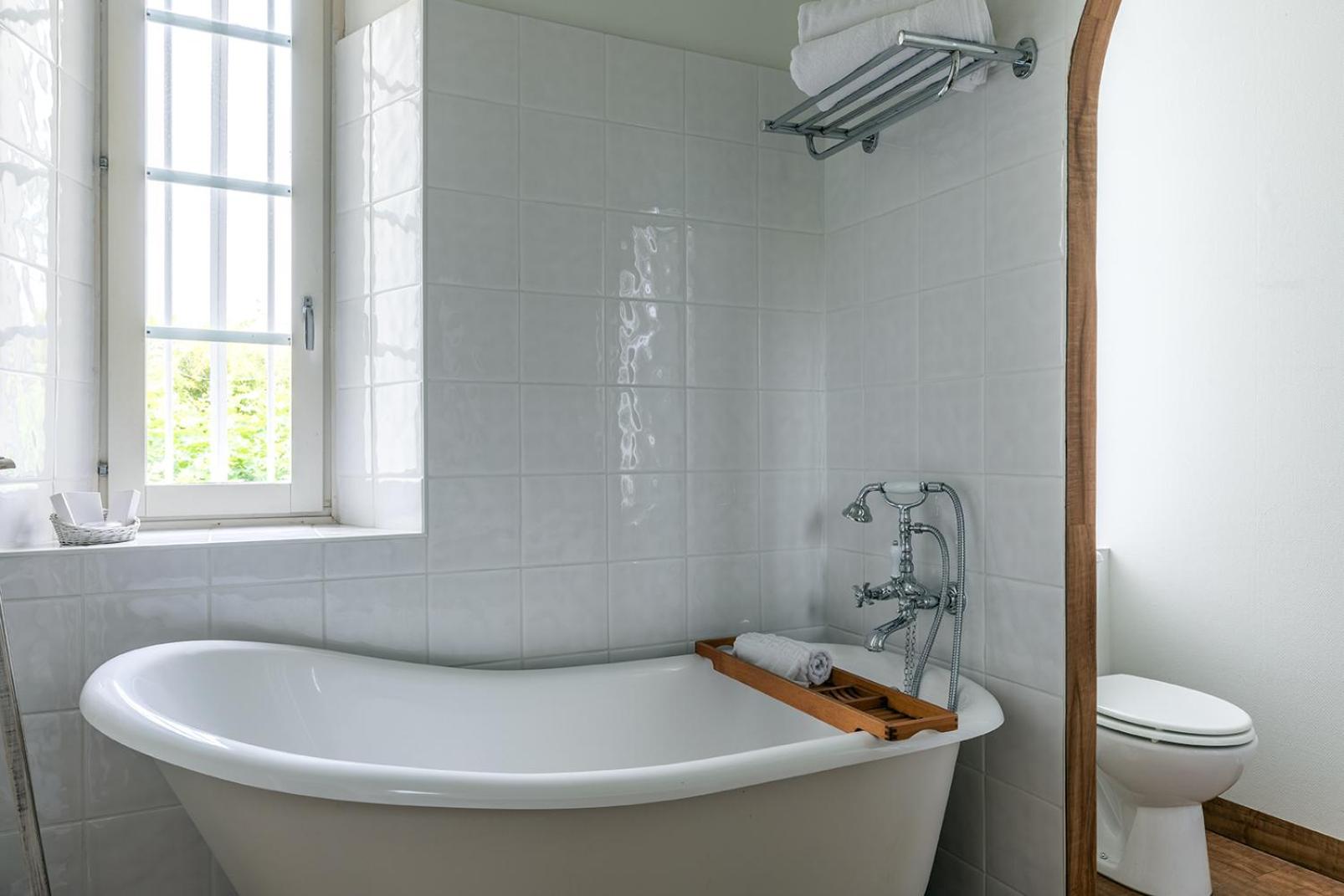 Suite - Photo 6