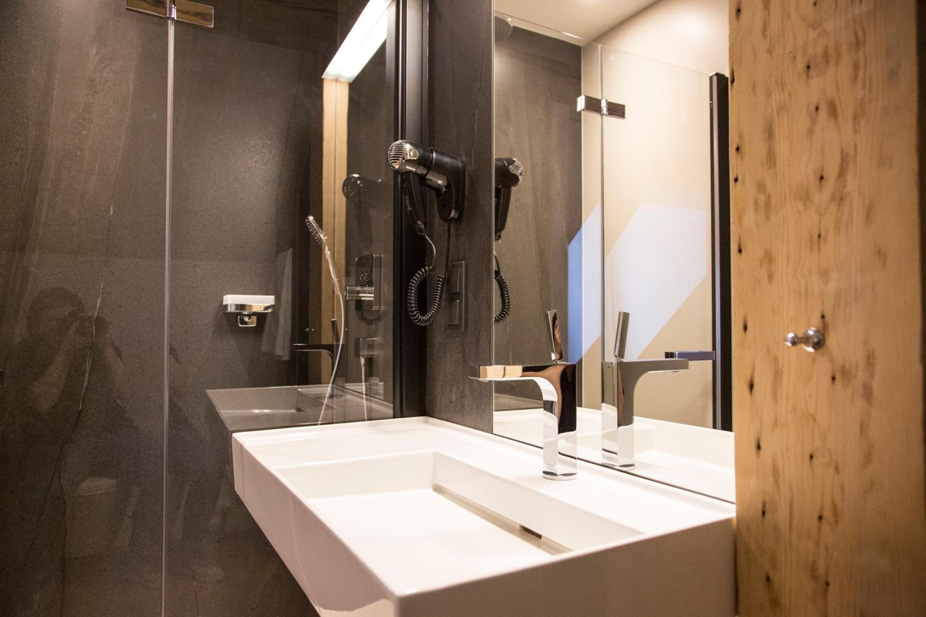 Standard Single Room with Shower