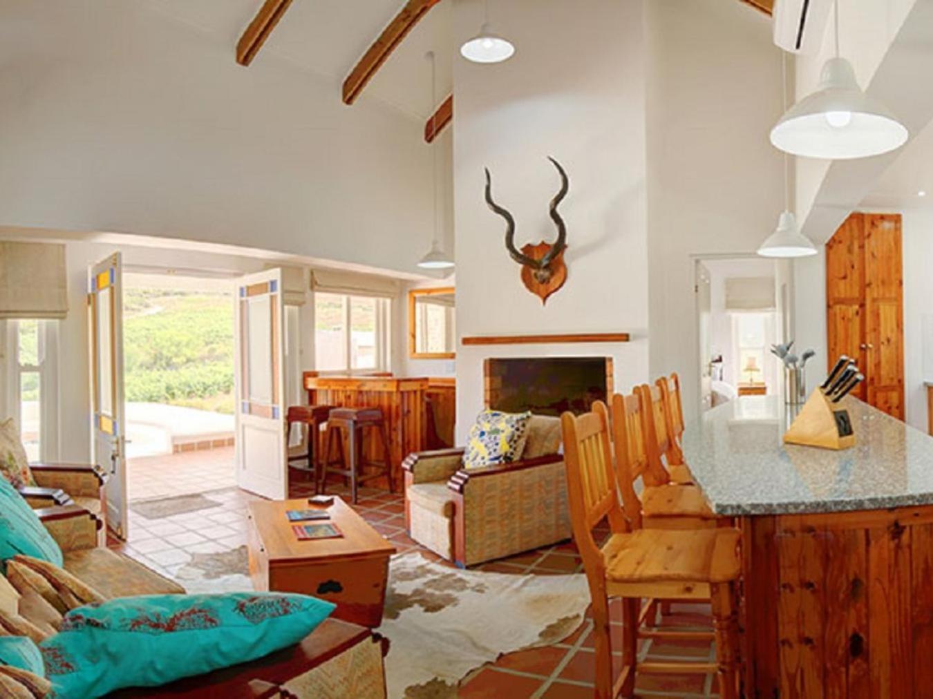 Basic Holiday Home - Photo 4