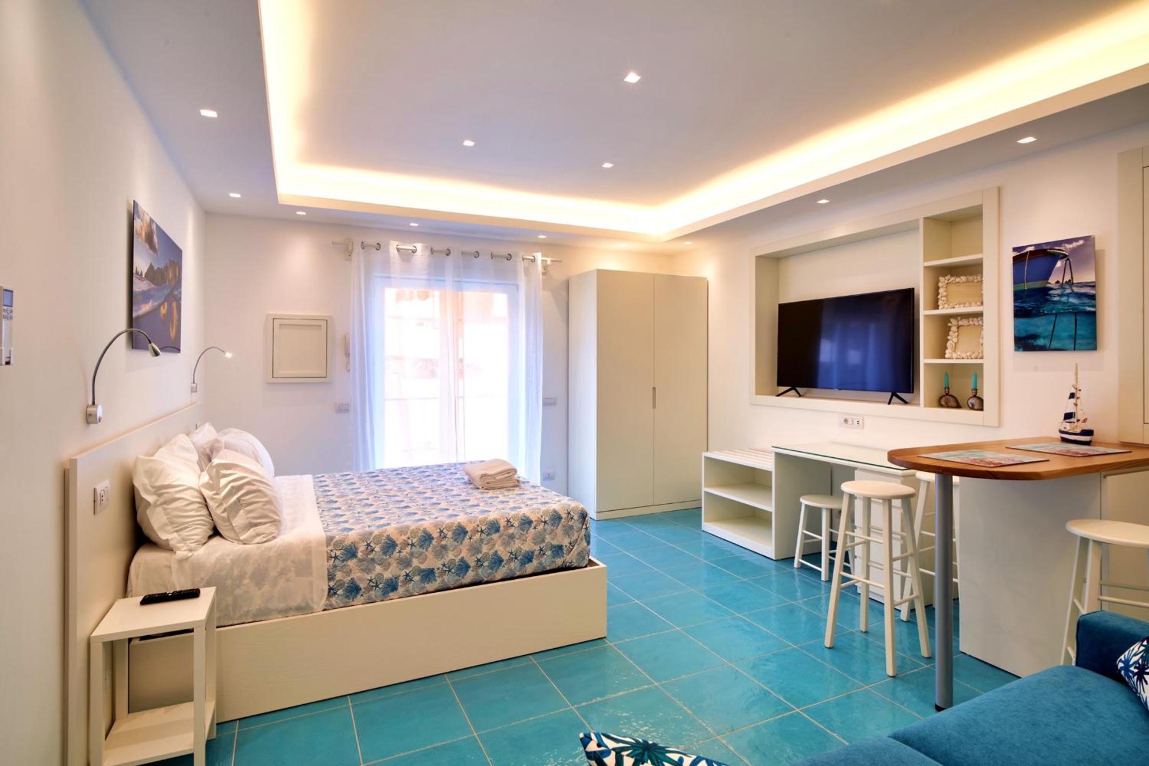 Deluxe Family Room - Photo 3