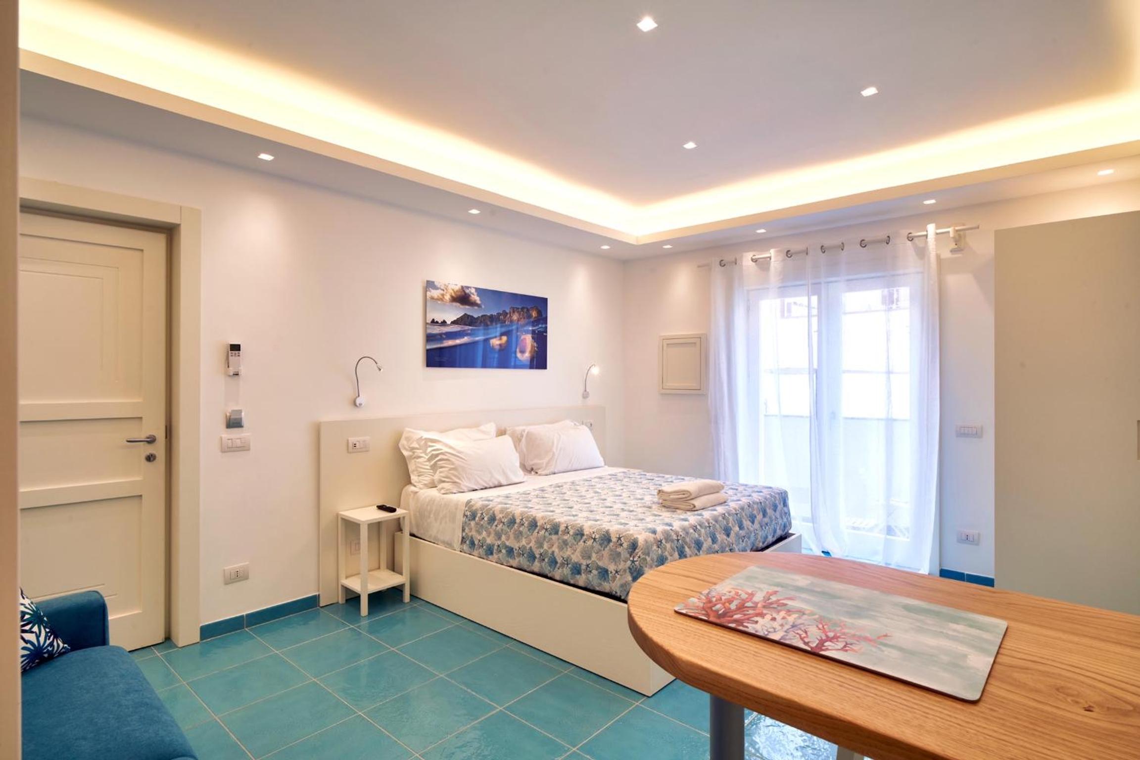 Deluxe Family Room - Photo 1