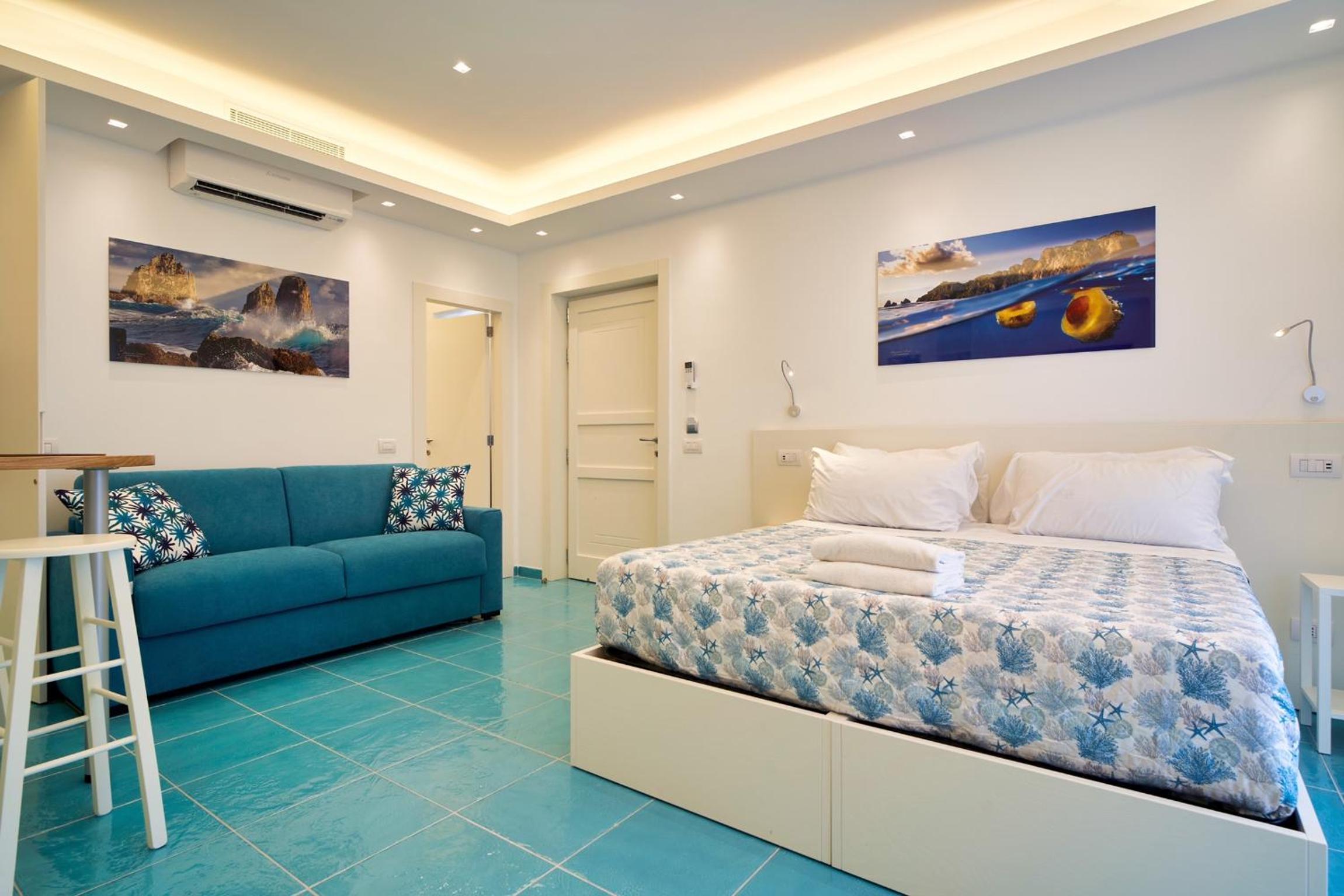Deluxe Family Room - Photo 7
