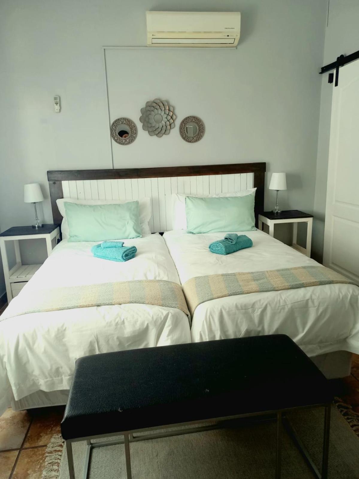 Budget Twin Room - Photo 1