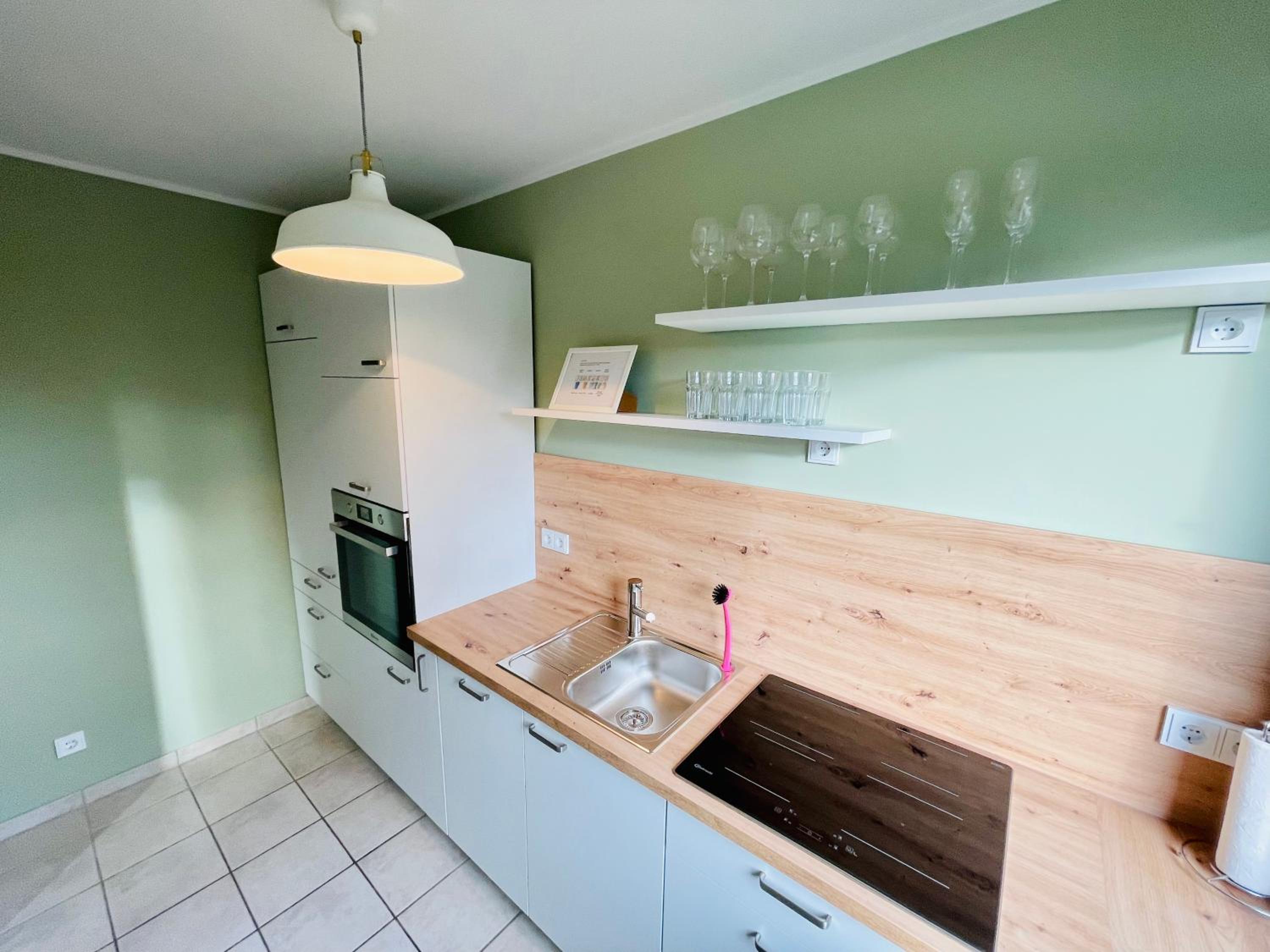 Apartment with Balcony - Photo 18