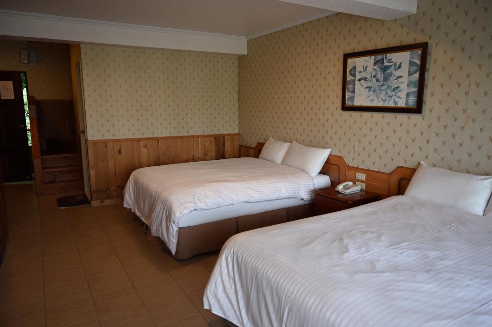 Deluxe Family Room