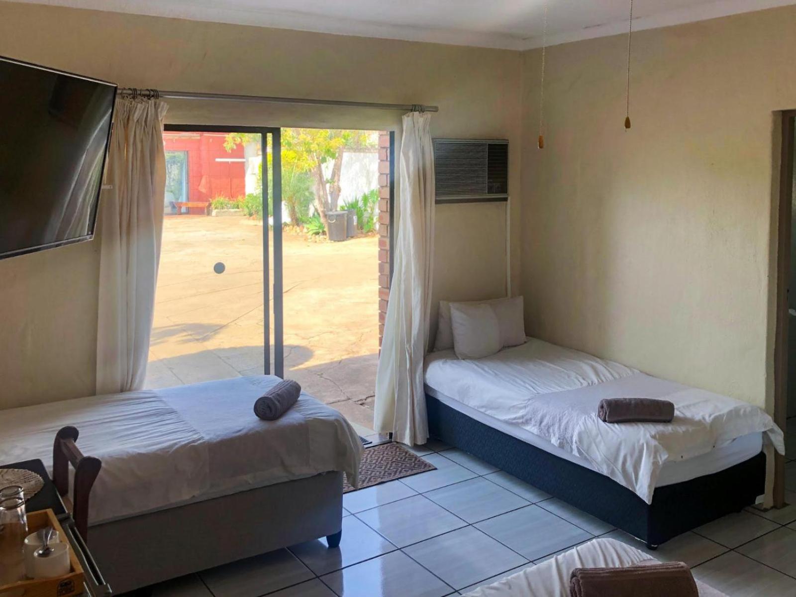  Triple Room - Photo 1