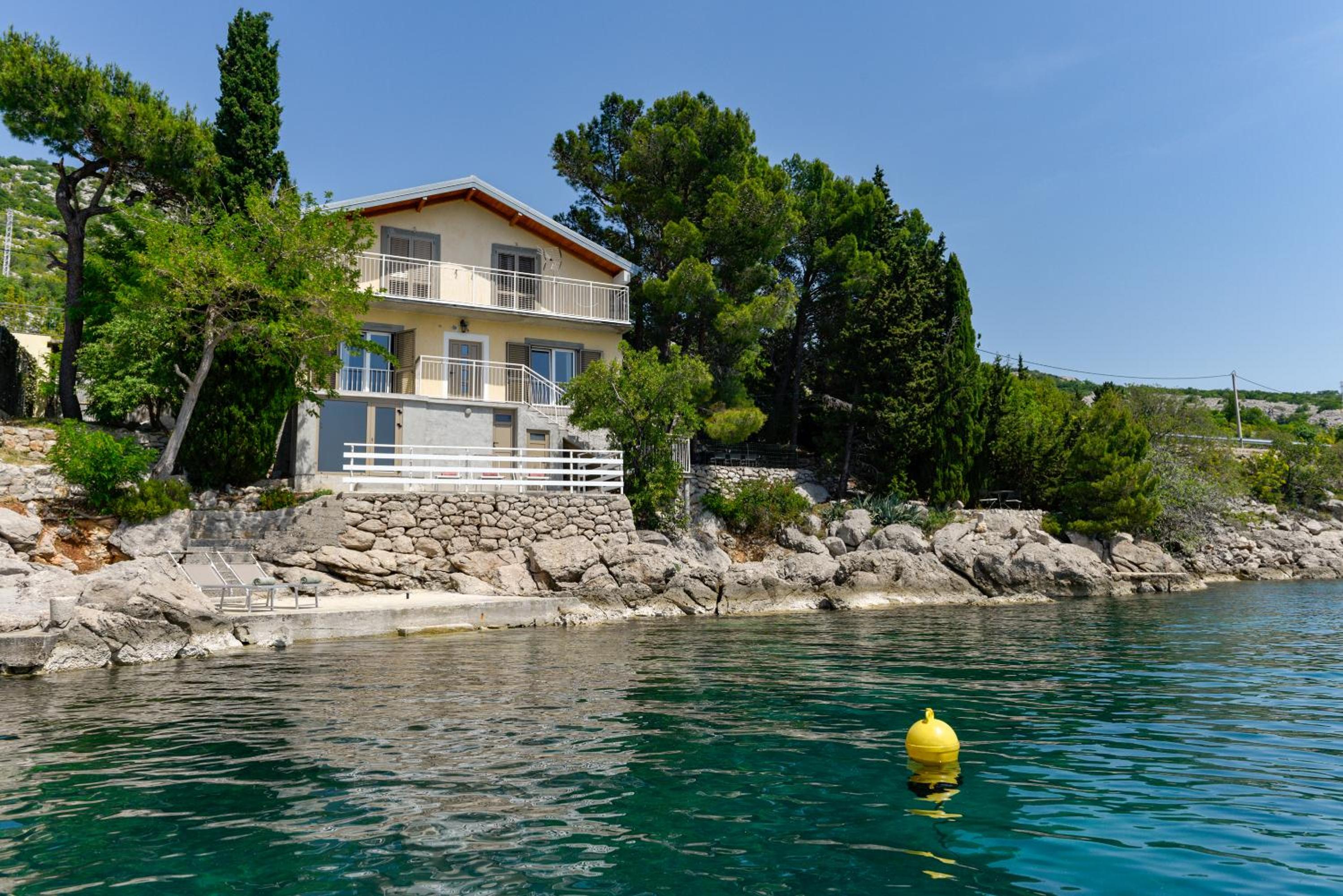 Three-Bedroom Villa photo 2