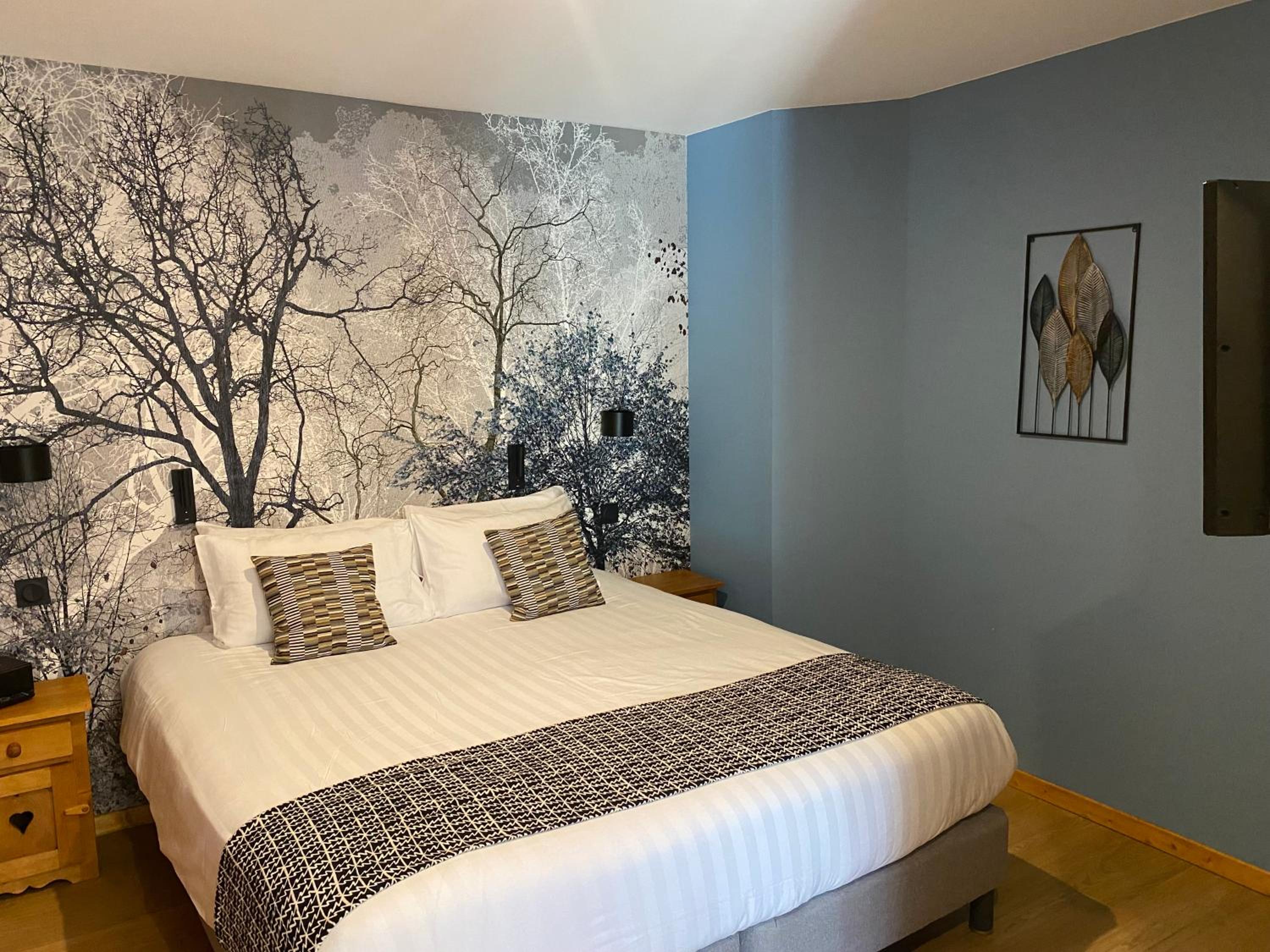 Executive Suite - Photo 20