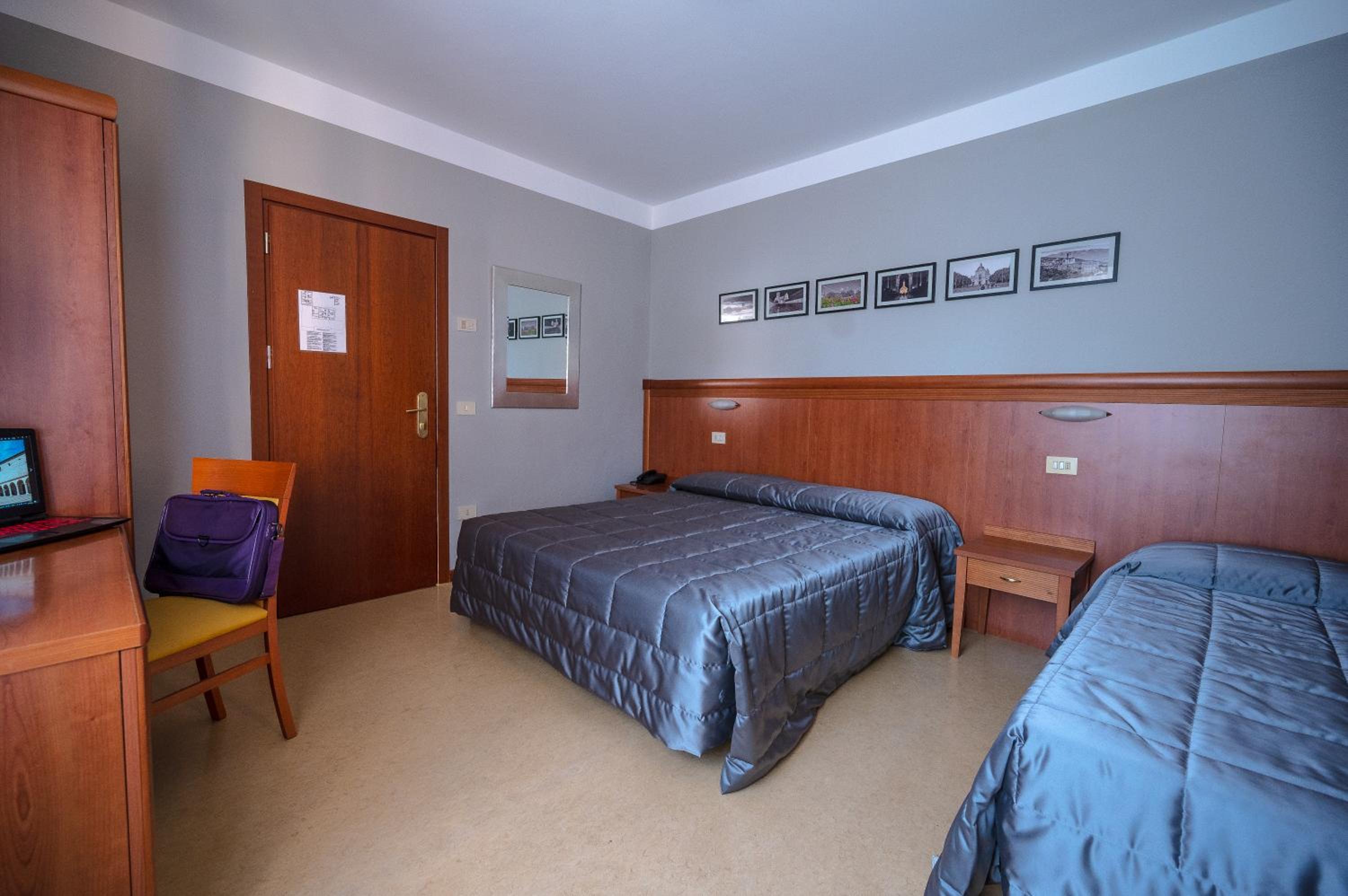 Standard Triple Room photo 1