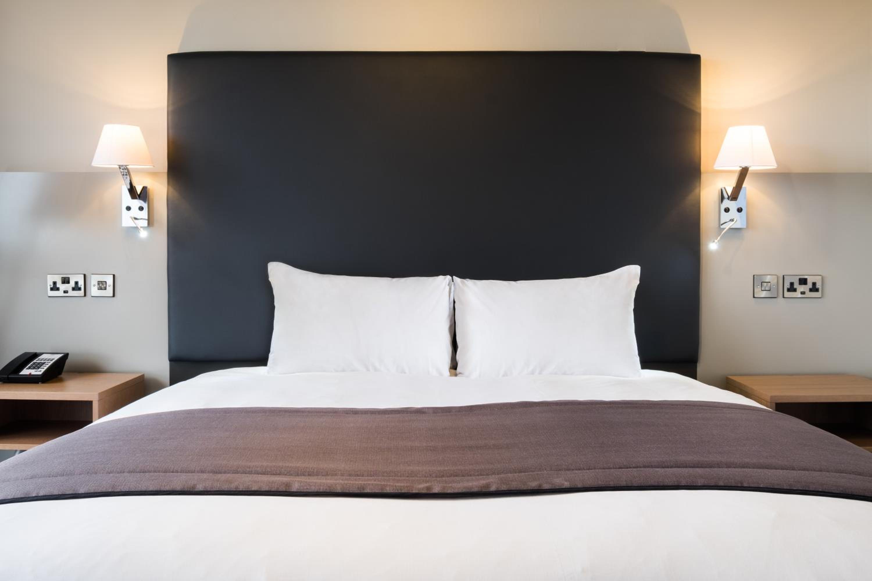 Standard Super King Room with View - Photo 9