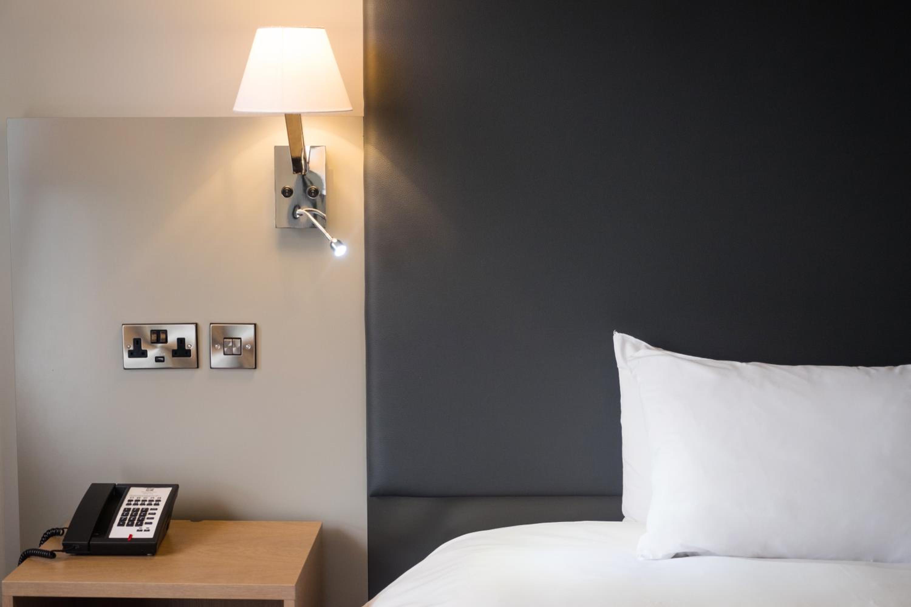Standard Super King Room with View - Photo 4