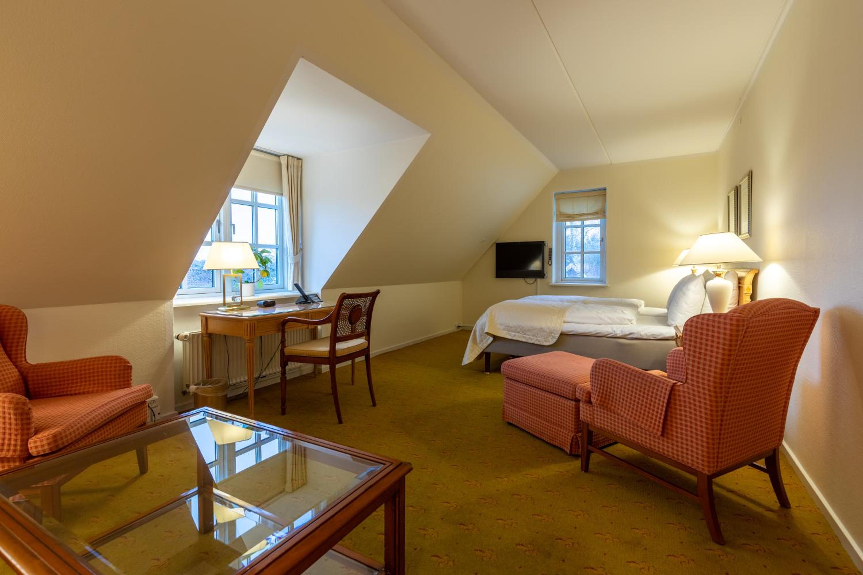 Deluxe Twin Room - Photo 10