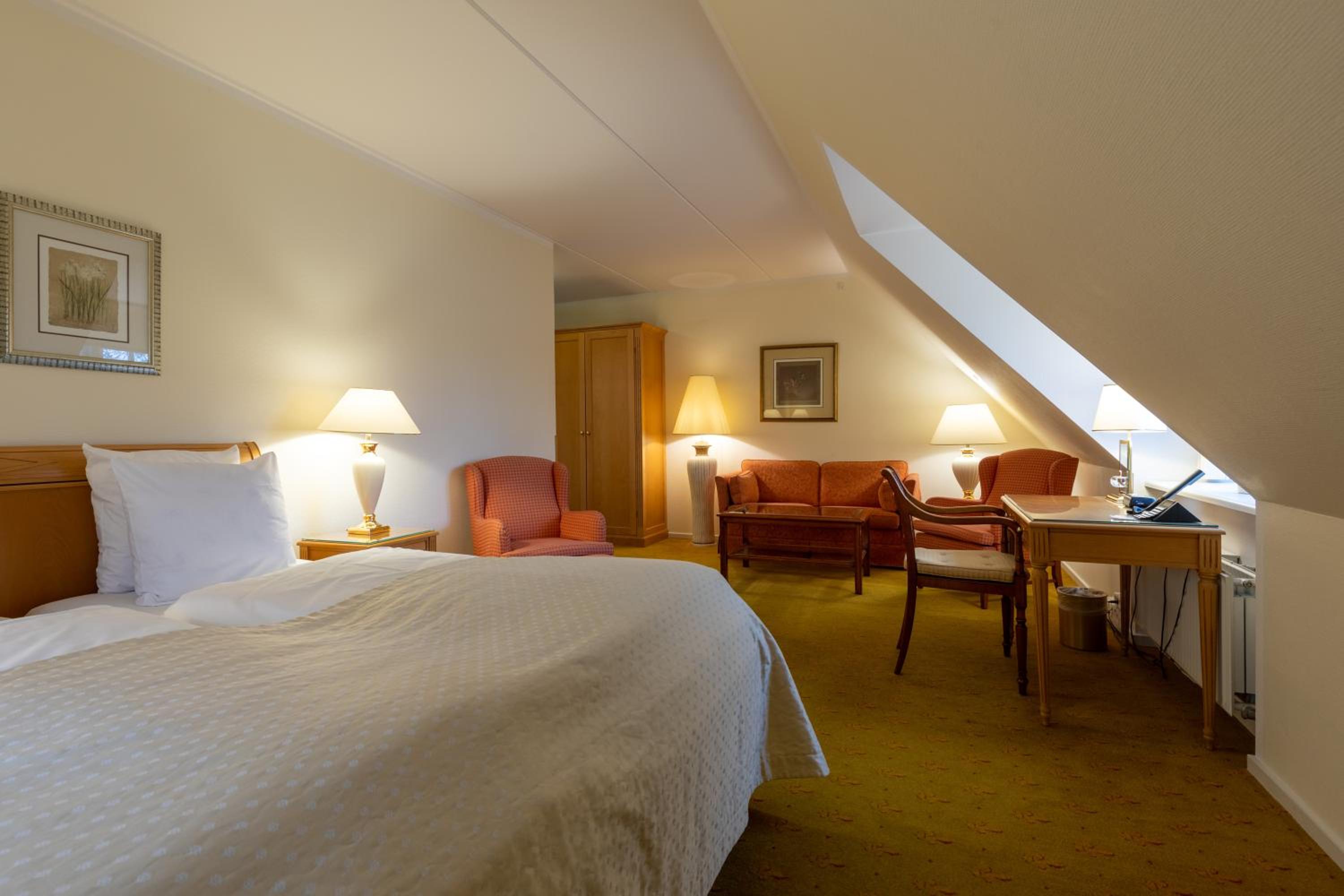 Deluxe Twin Room - Photo 8