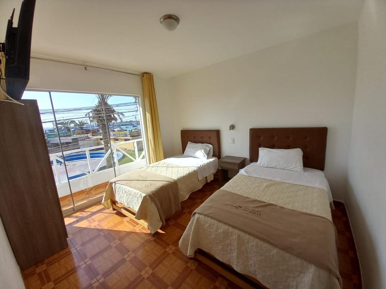 Standard Twin Room with Sea View photo 3