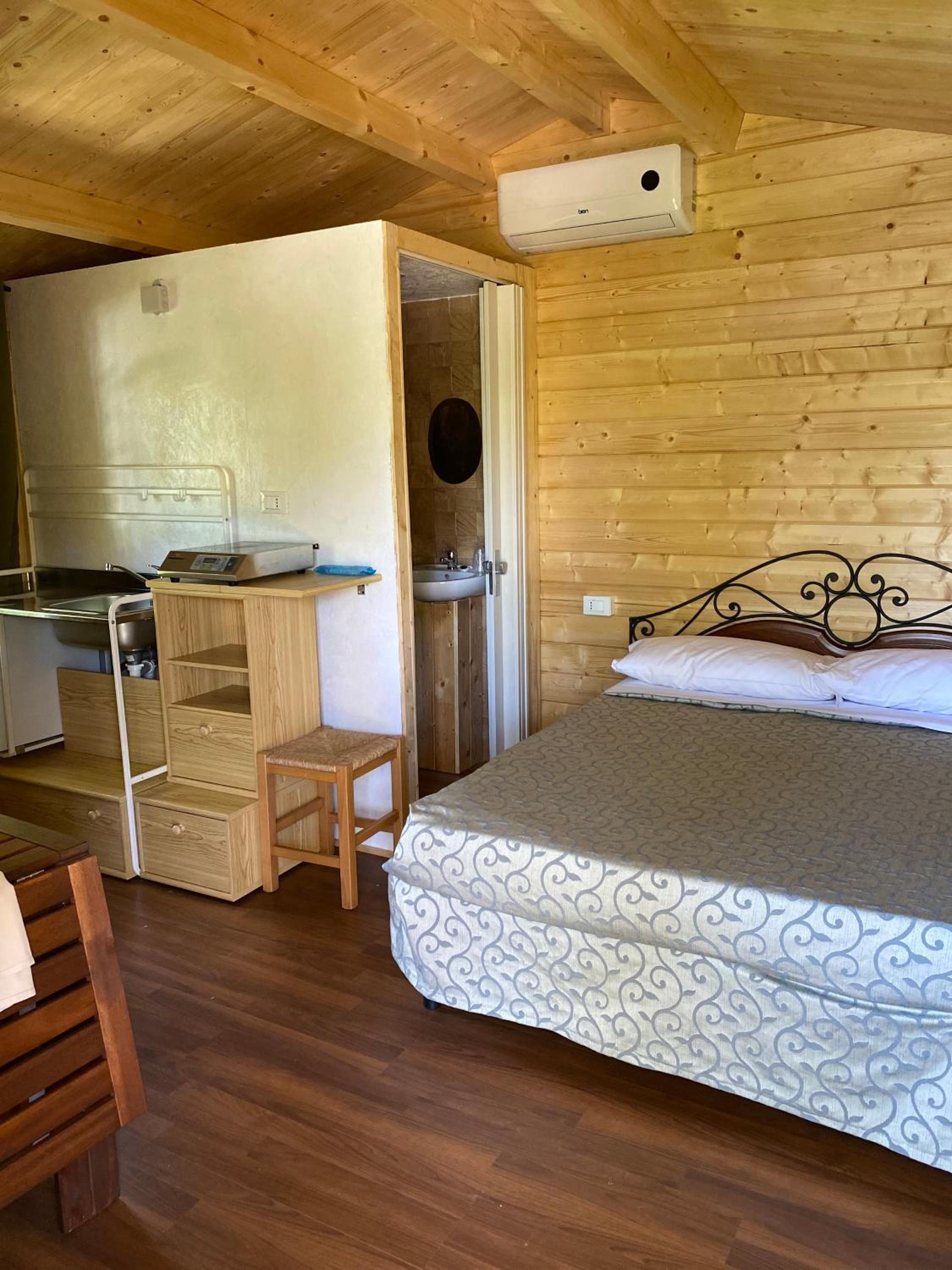 One-Bedroom Chalet - Photo 12