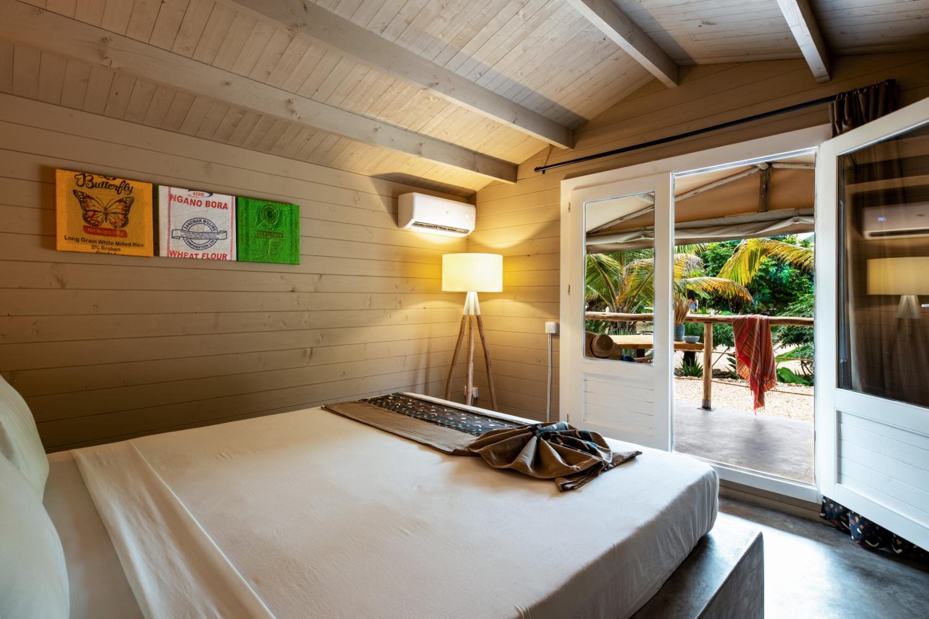 Double Room with Garden View - Photo 12