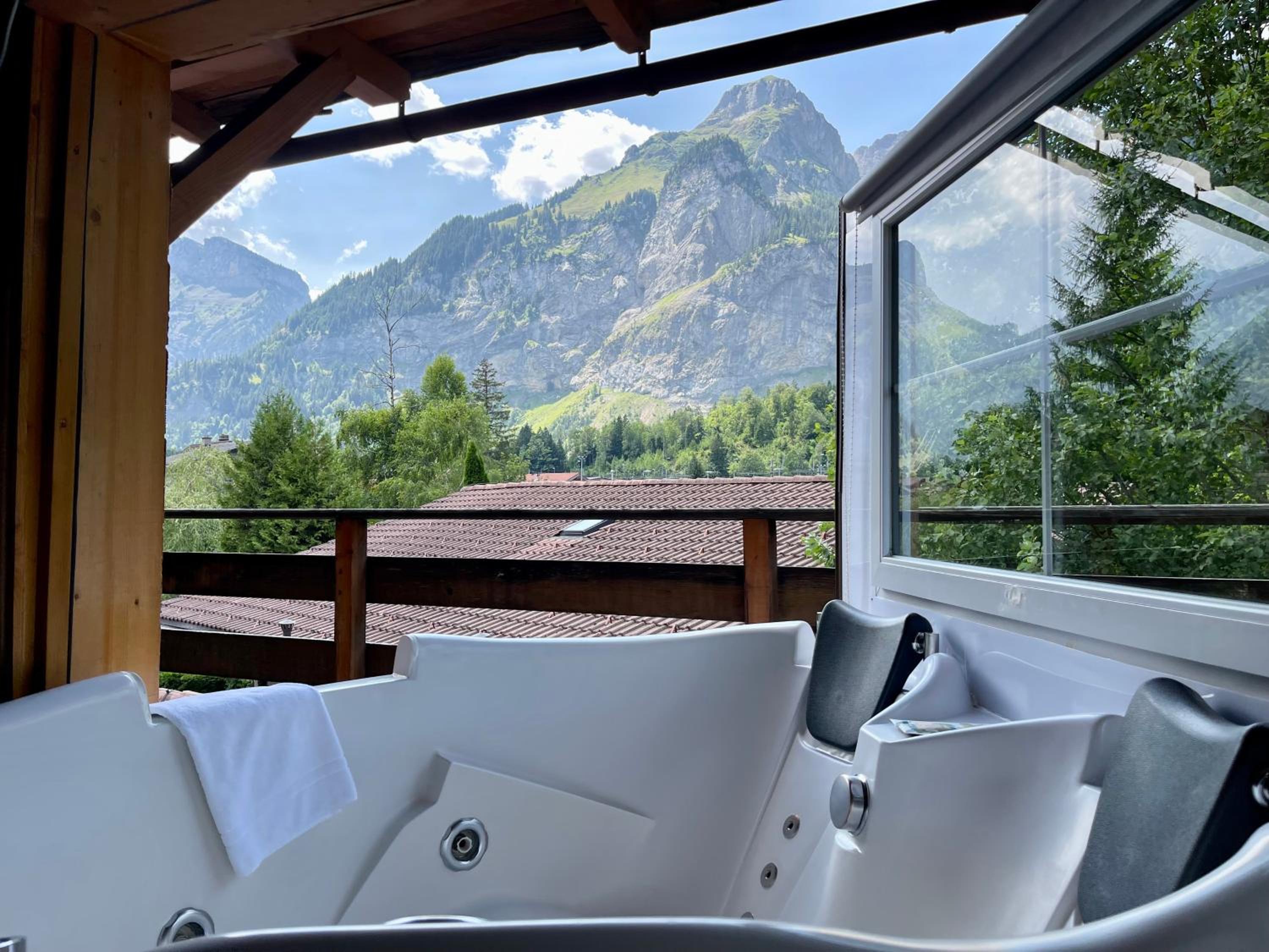 Superior Room Plus with rolling-out Whirlpool and Fireplace, photo 6