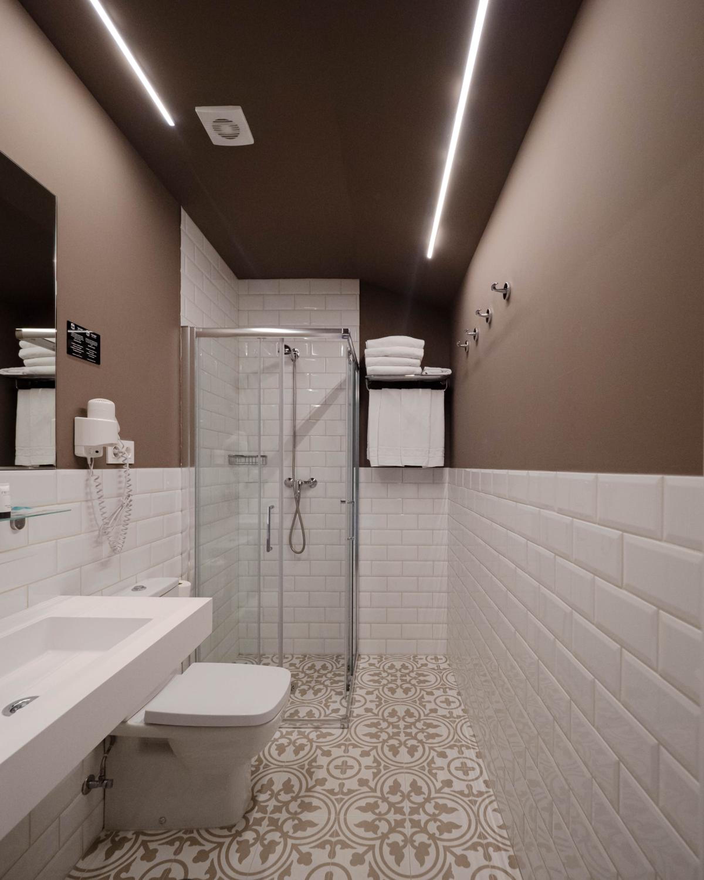 Standard Quadruple Room - Photo 7
