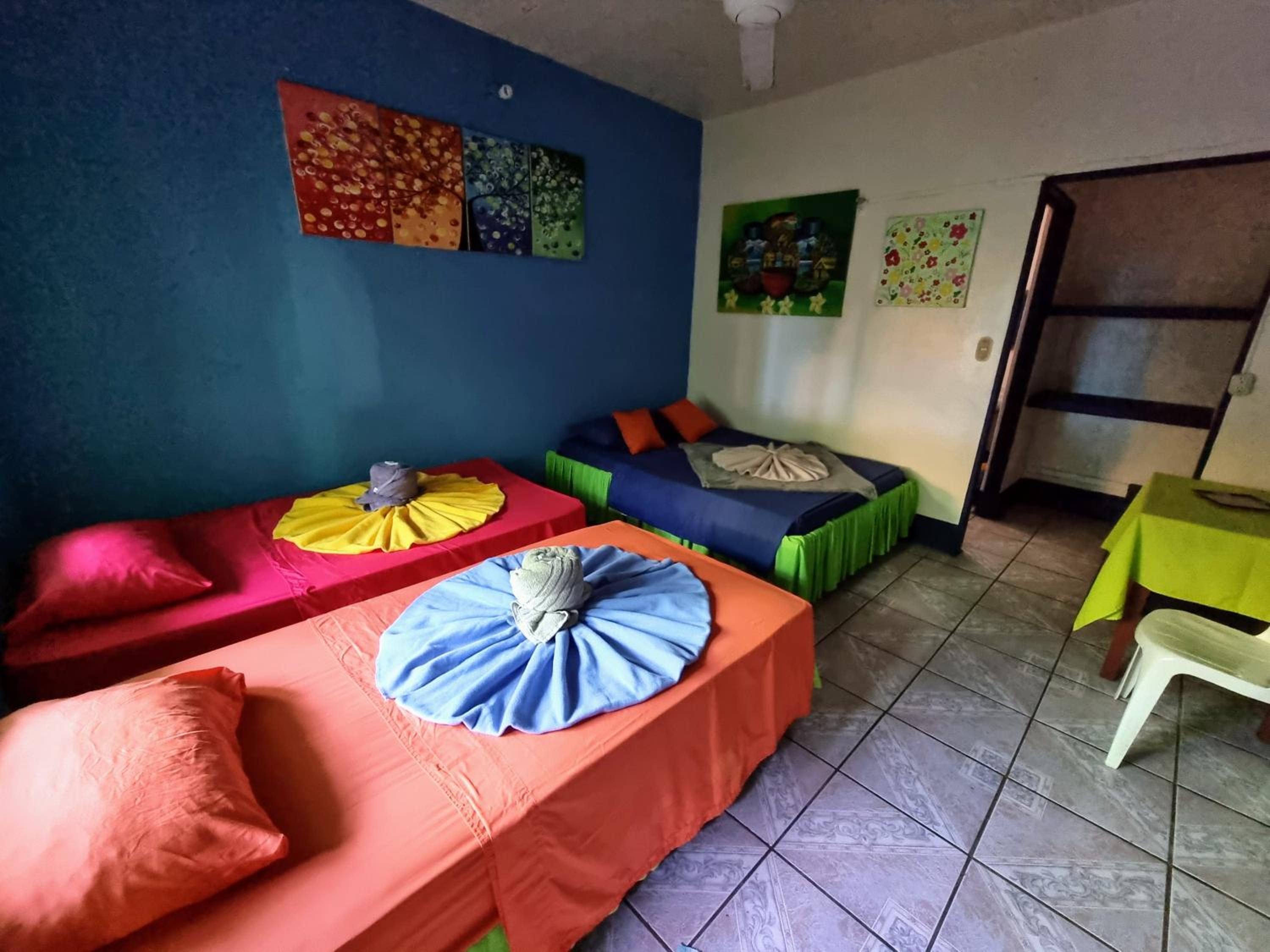 Quadruple Room with Private Bathroom photo 3