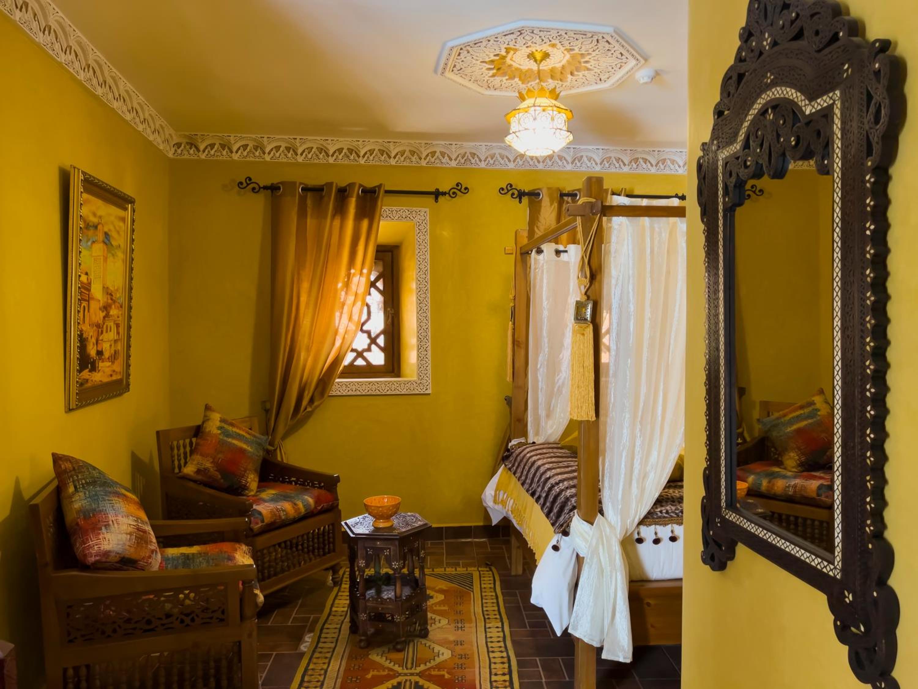 Deluxe Suite - Photo 5