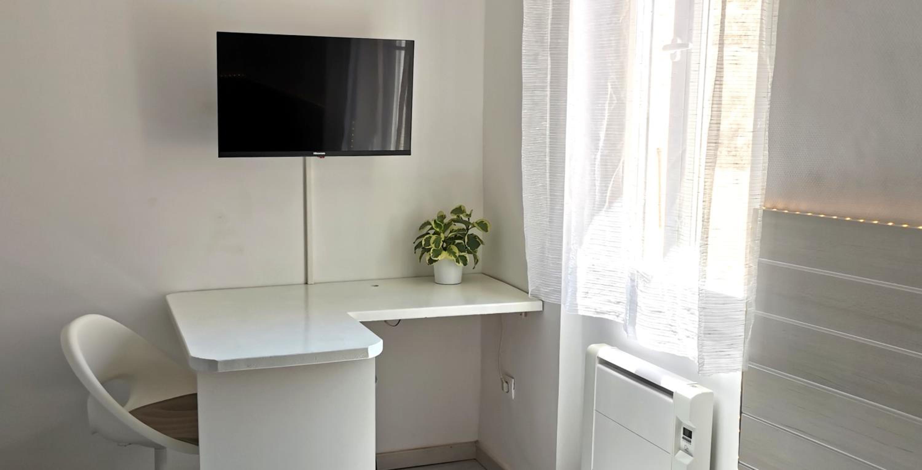 Small Double Room - Photo 2