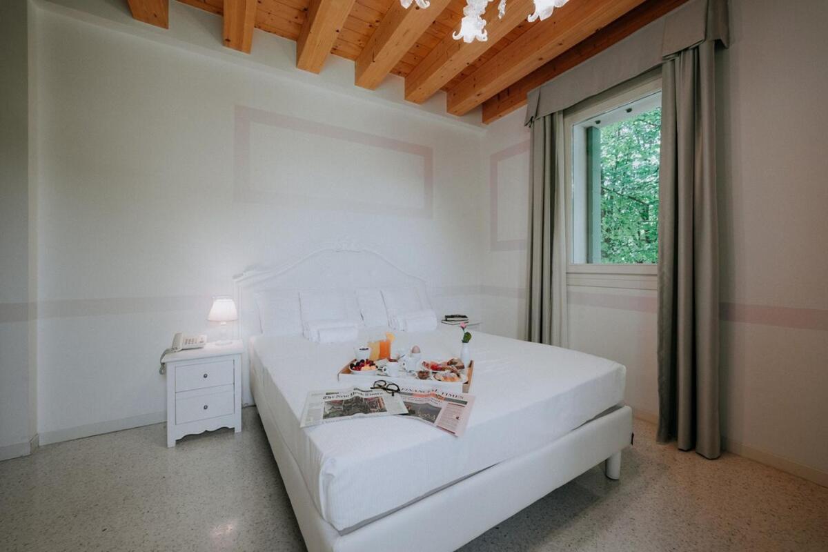 Classic Double Room with Extra Bed