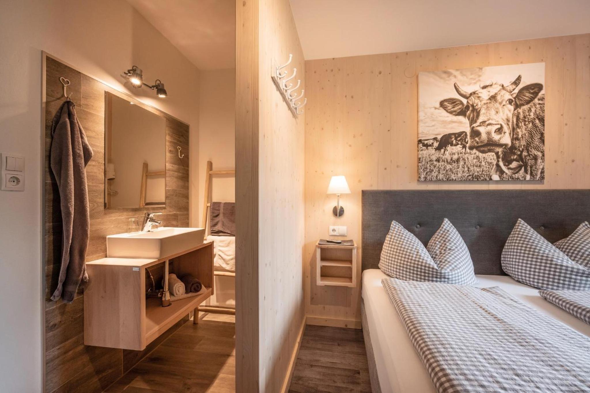 Double Room With Shared Toilet photo 2