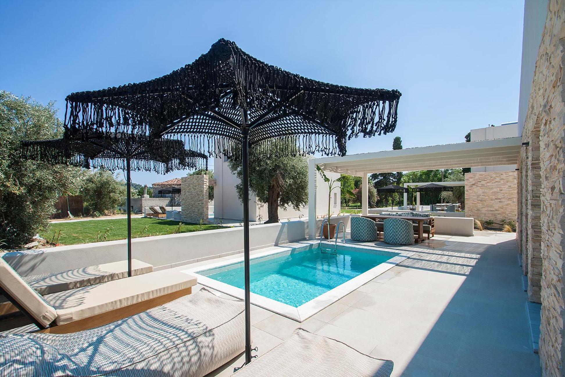 Two-Bedroom Villa - Photo 7