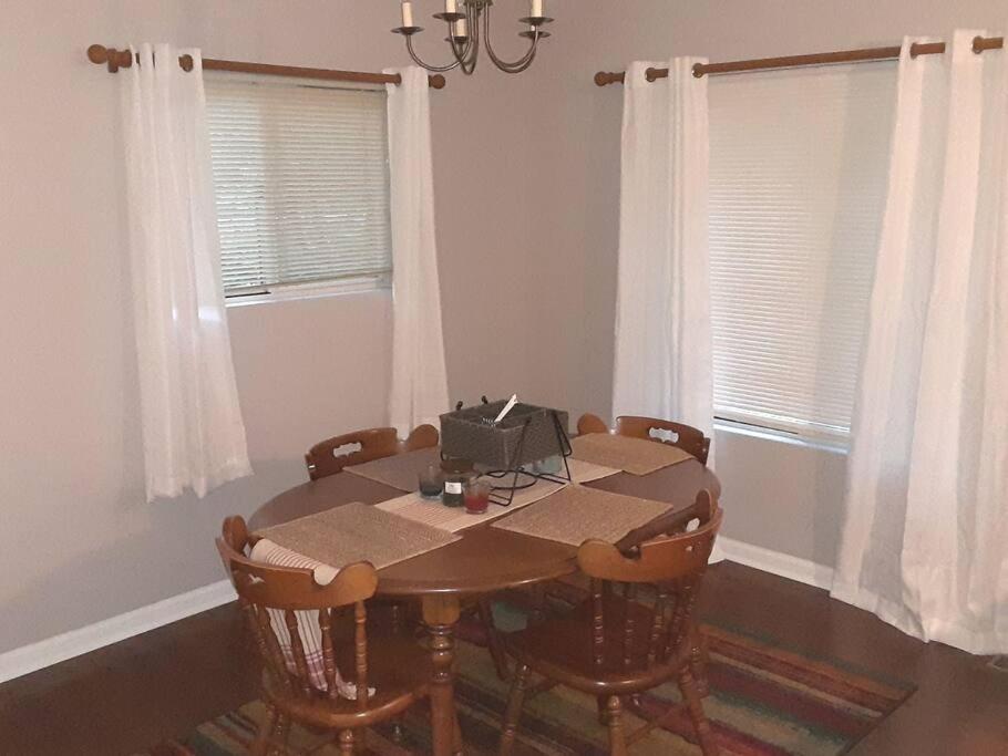 Four-Bedroom House photo 3
