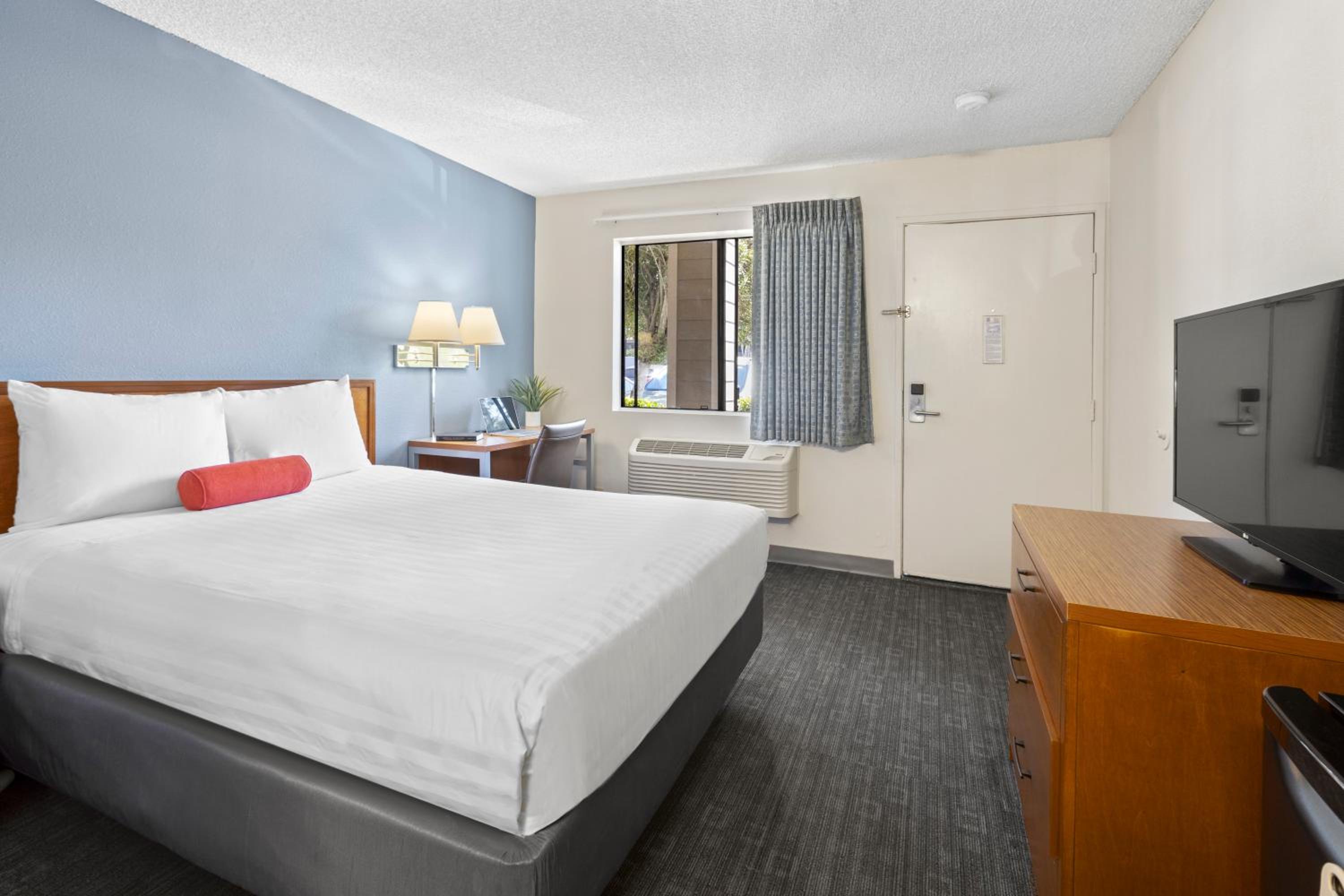 Standard Queen Room - Photo 4
