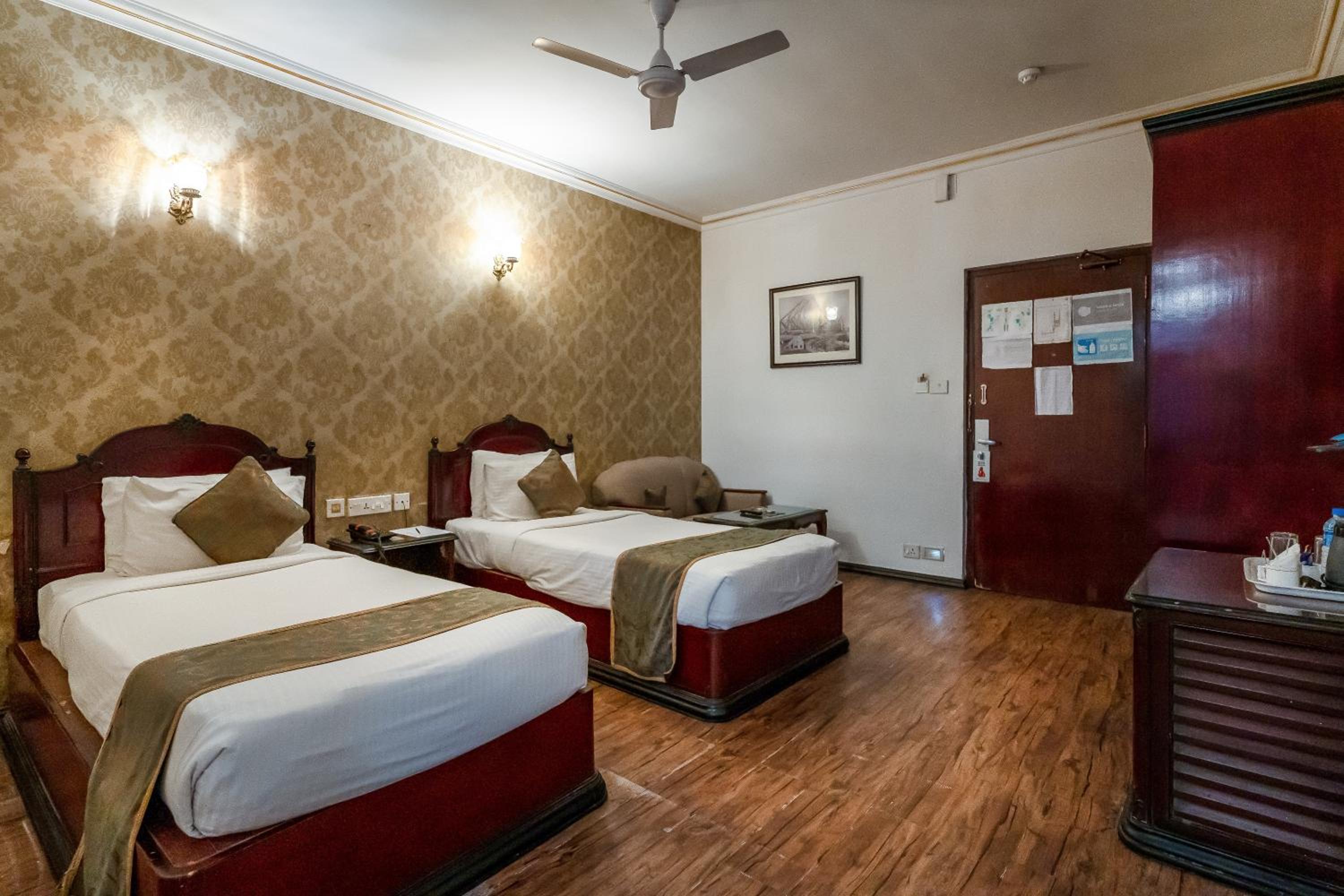 Executive Double Room - Photo 16