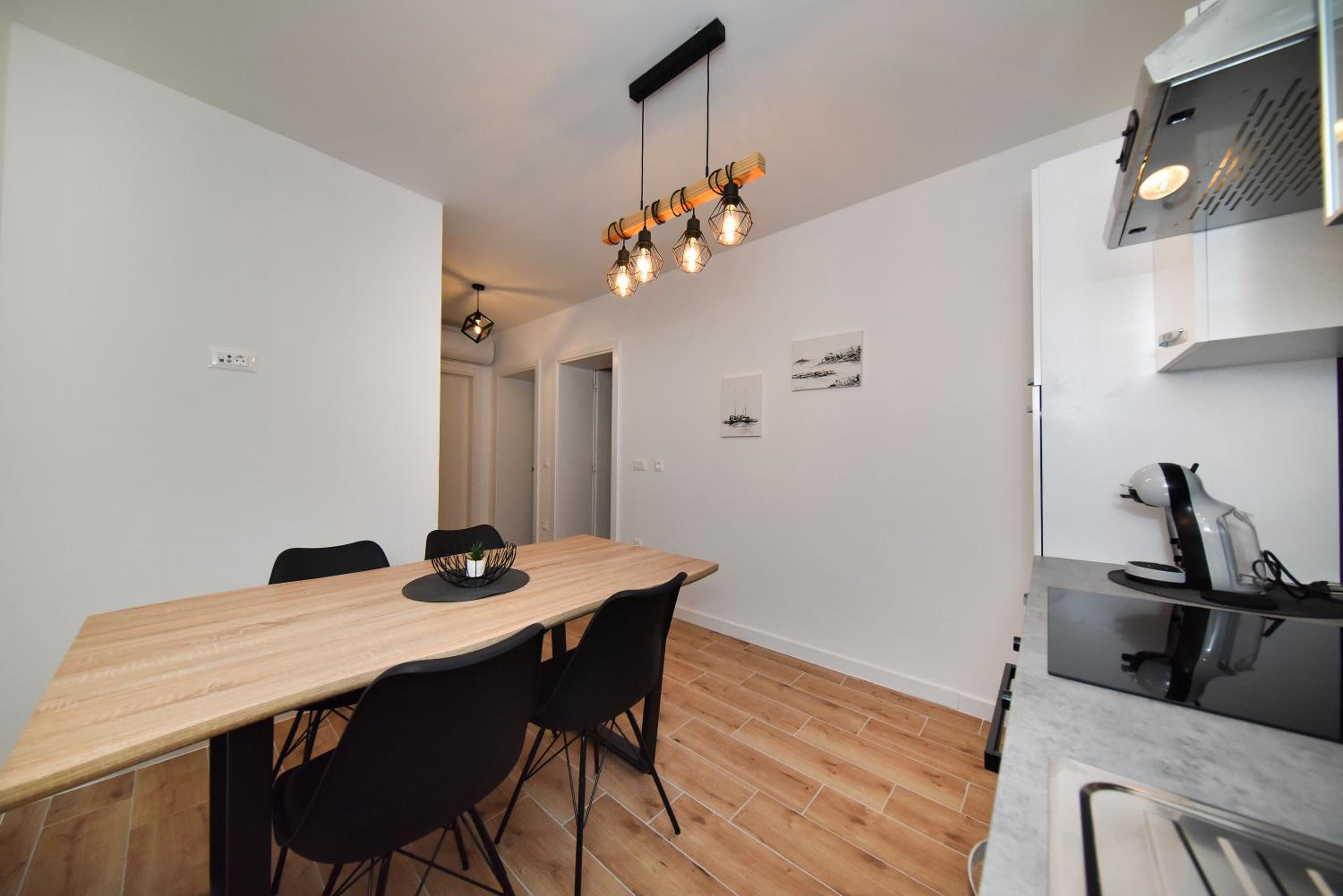 Two-Bedroom Apartment - Photo 31