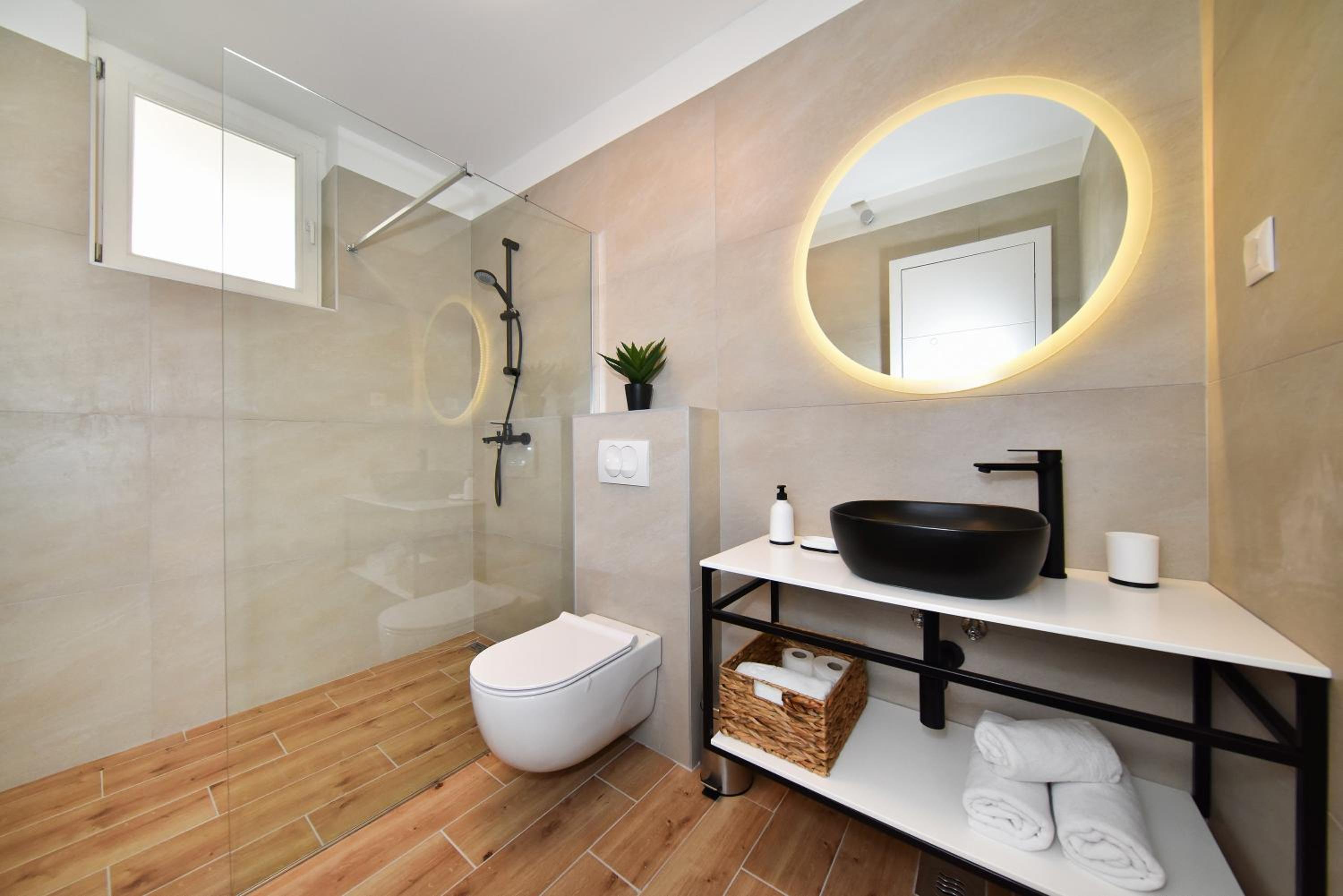Two-Bedroom Apartment - Photo 6