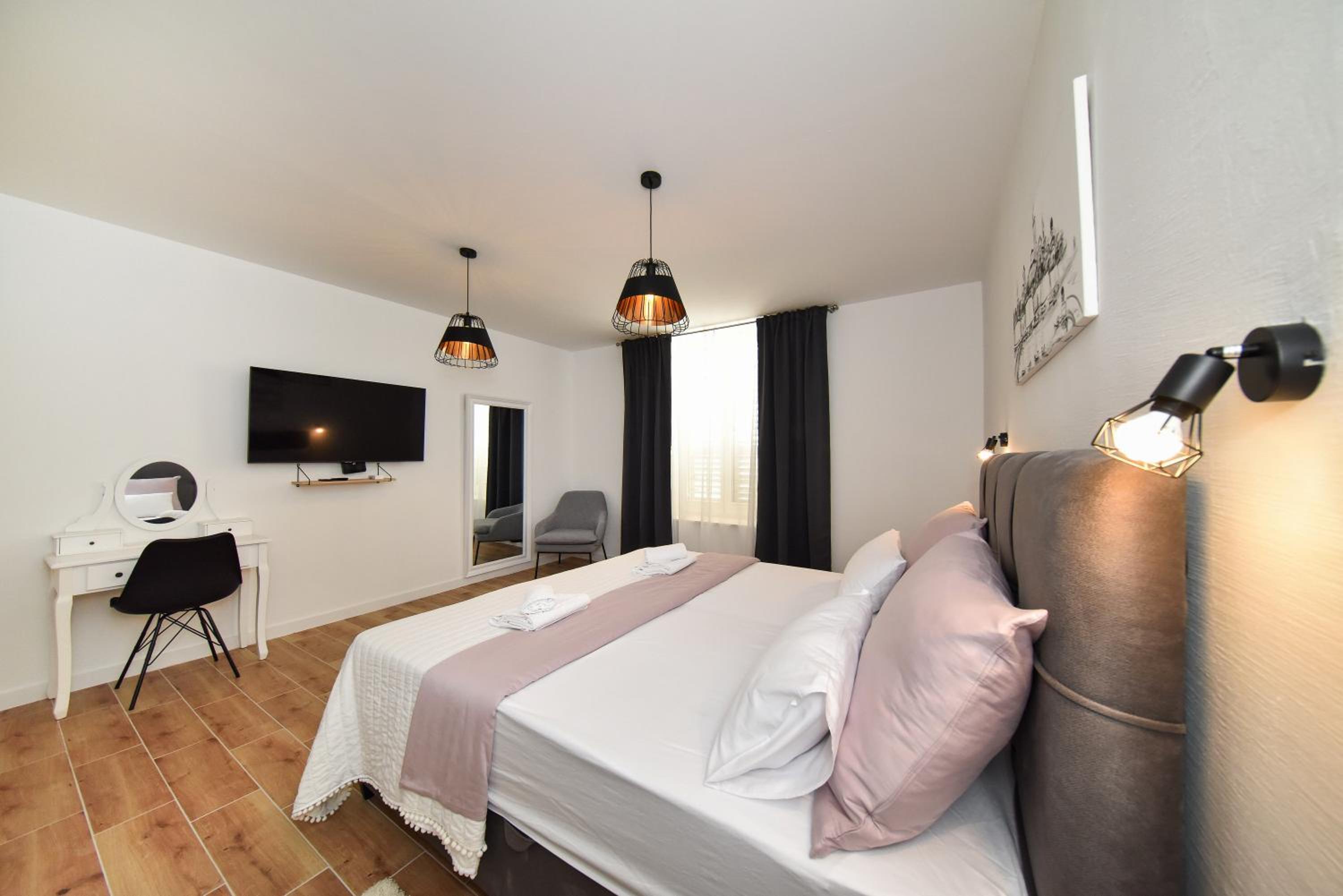 Two-Bedroom Apartment - Photo 24