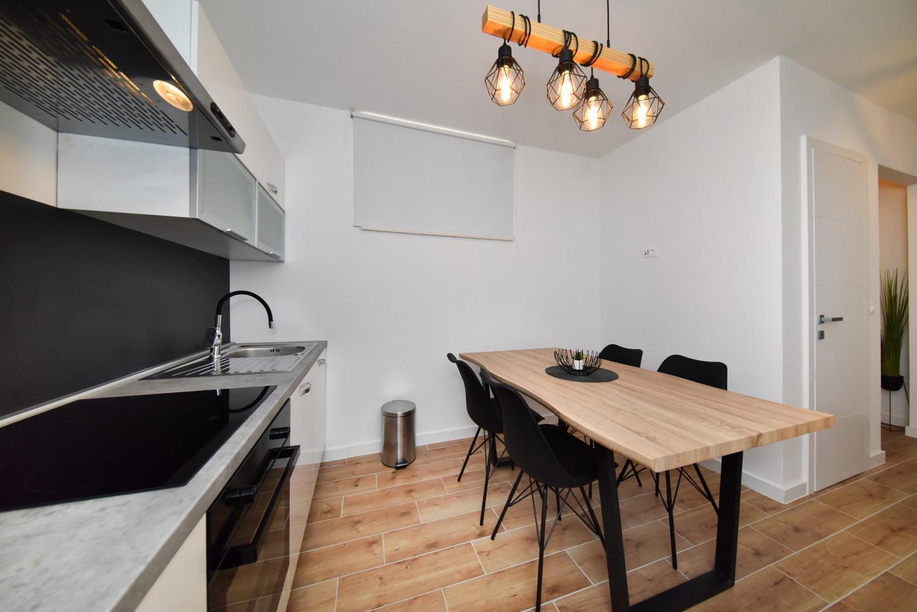 Two-Bedroom Apartment - Photo 23