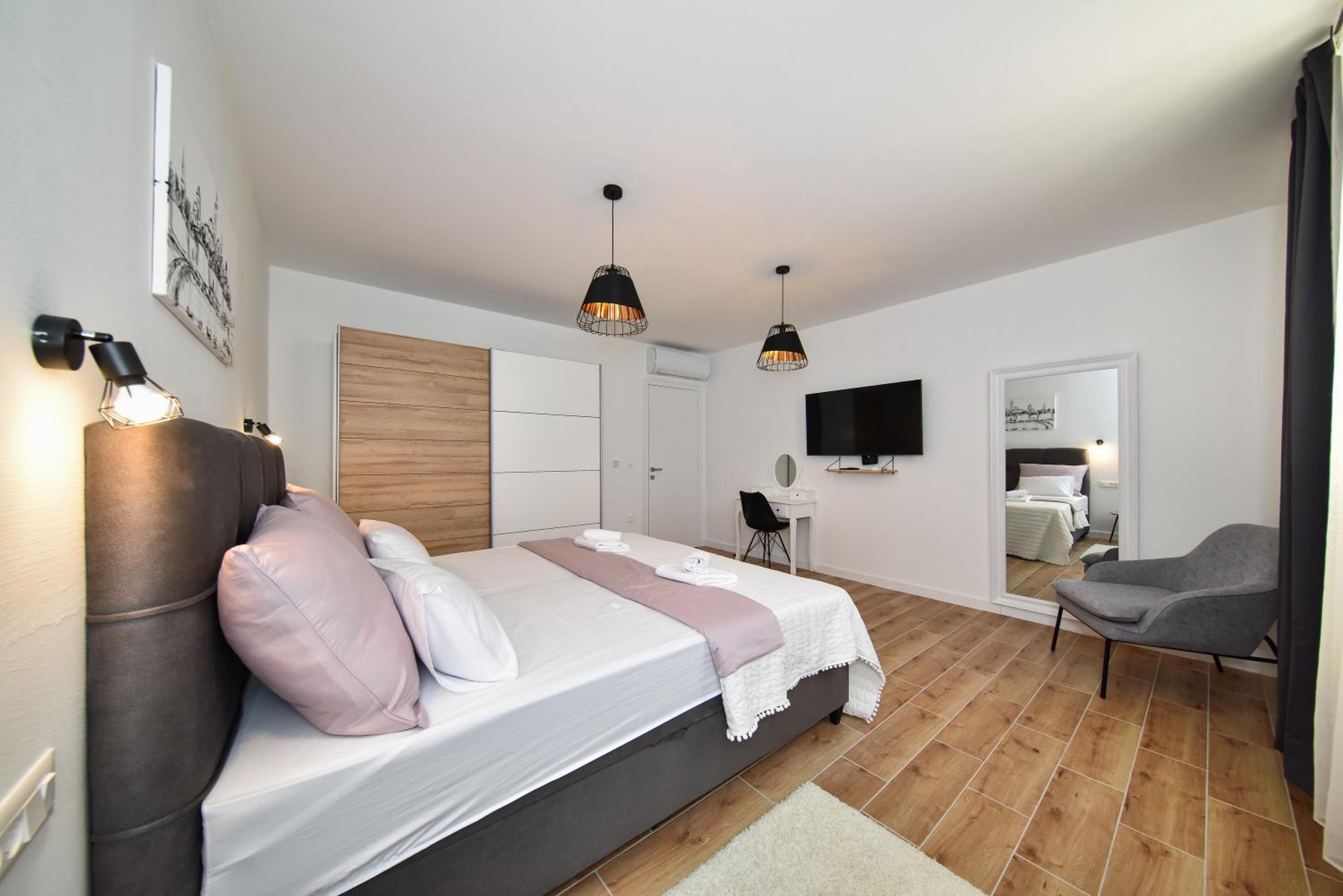 Two-Bedroom Apartment - Photo 17