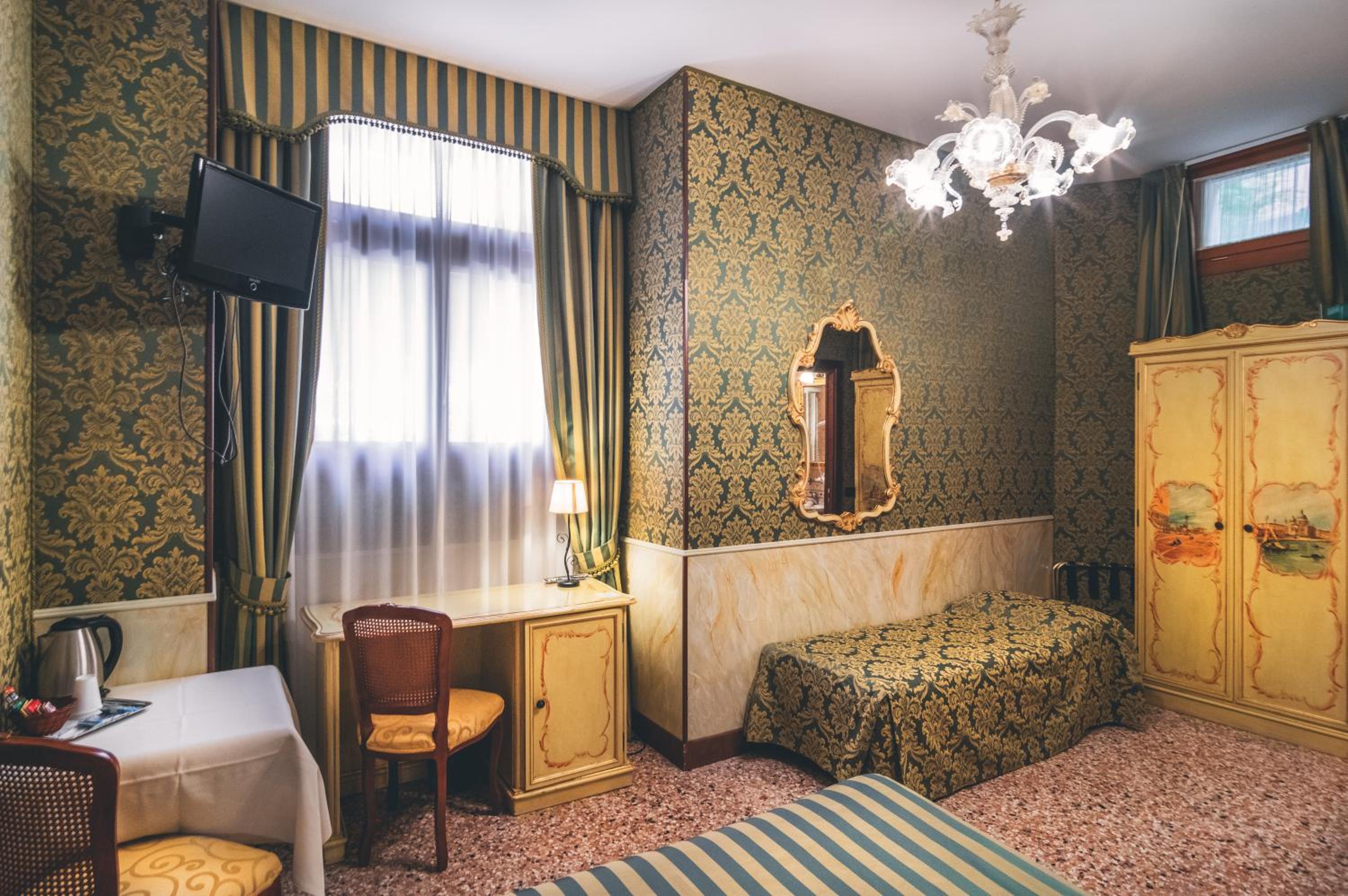 Classic Triple Room photo 1