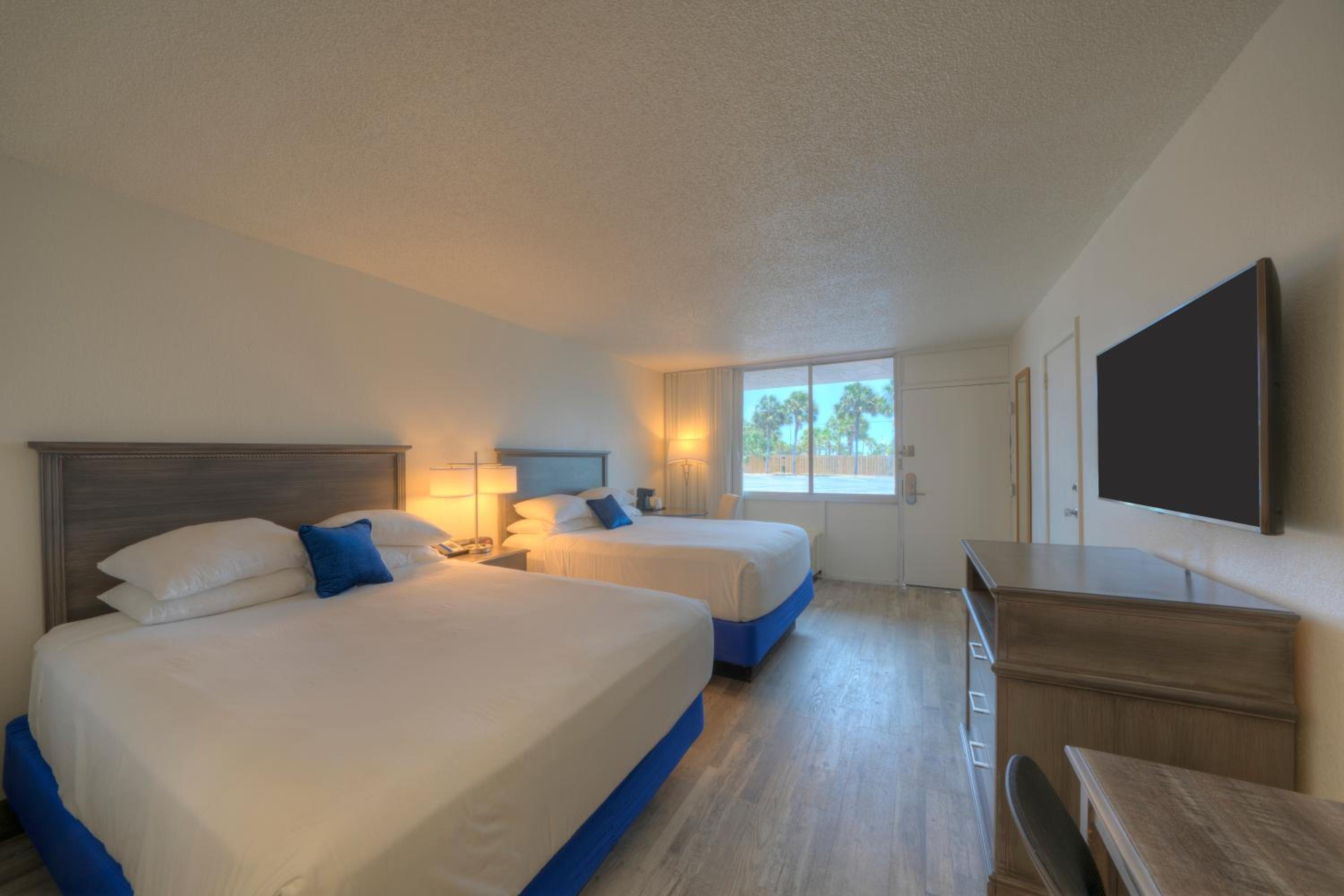 Queen Room with Two Queen Beds - Photo 1