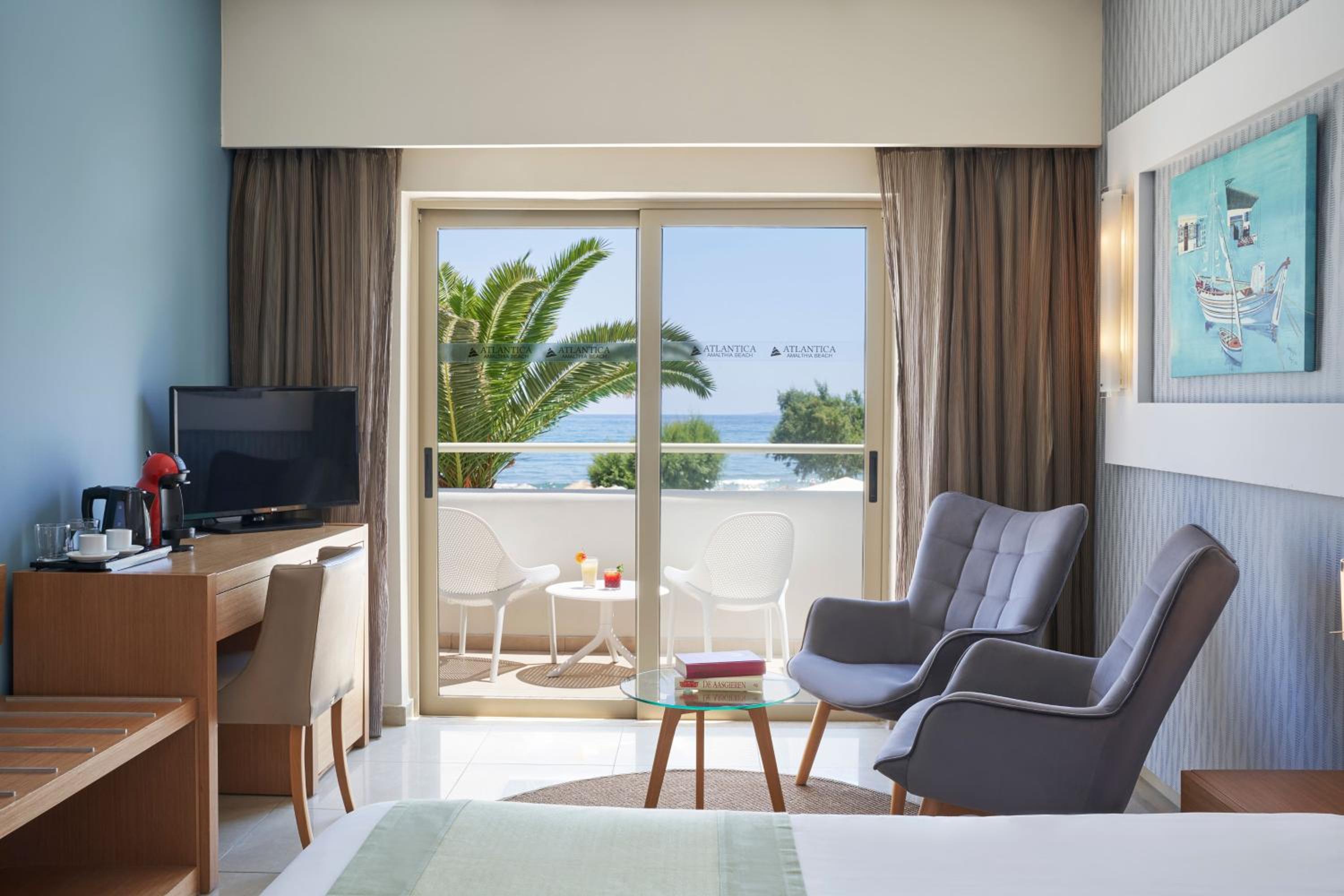 Superior Room with Sea View photo 2