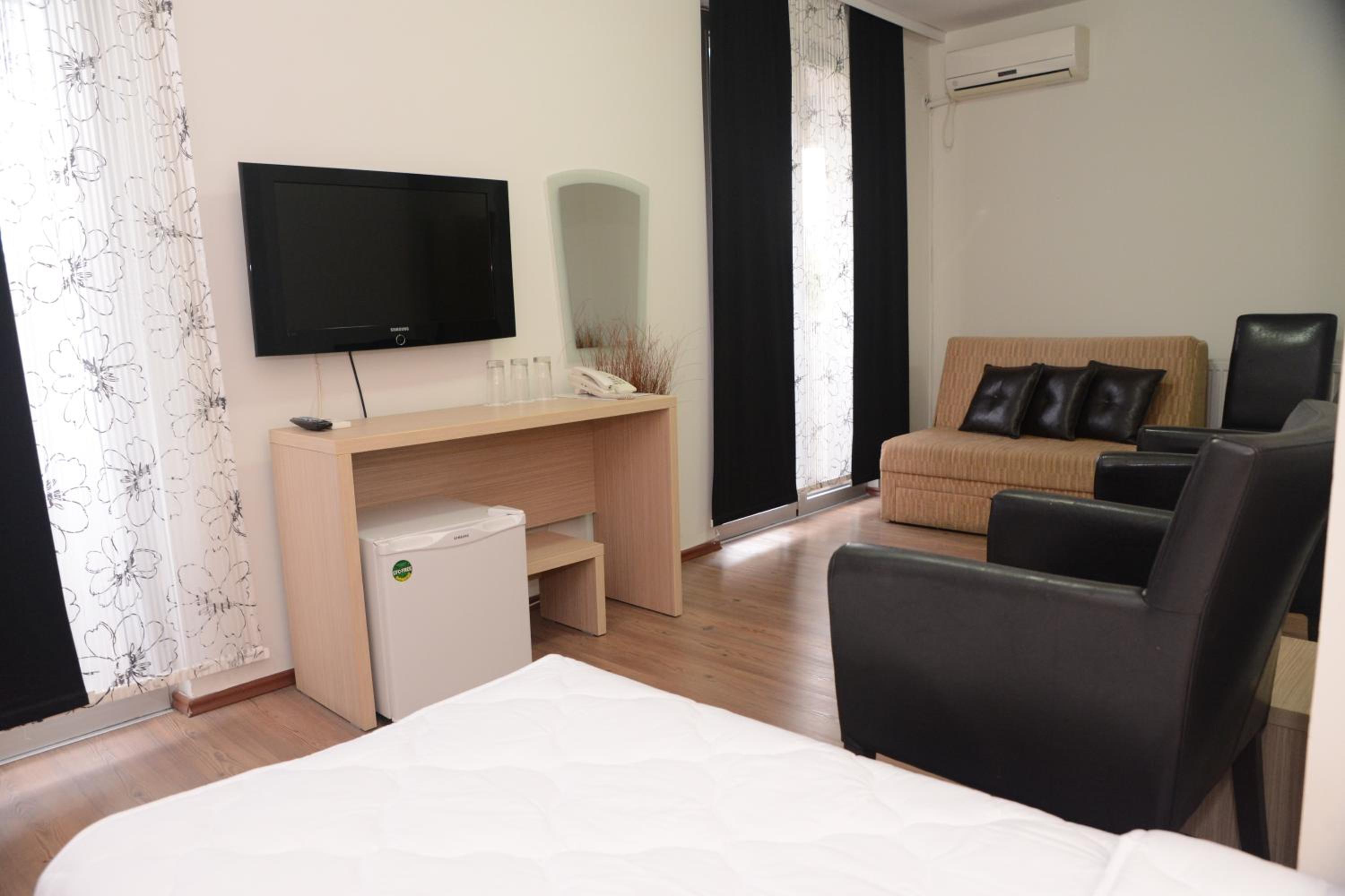 Triple Room - Photo 6