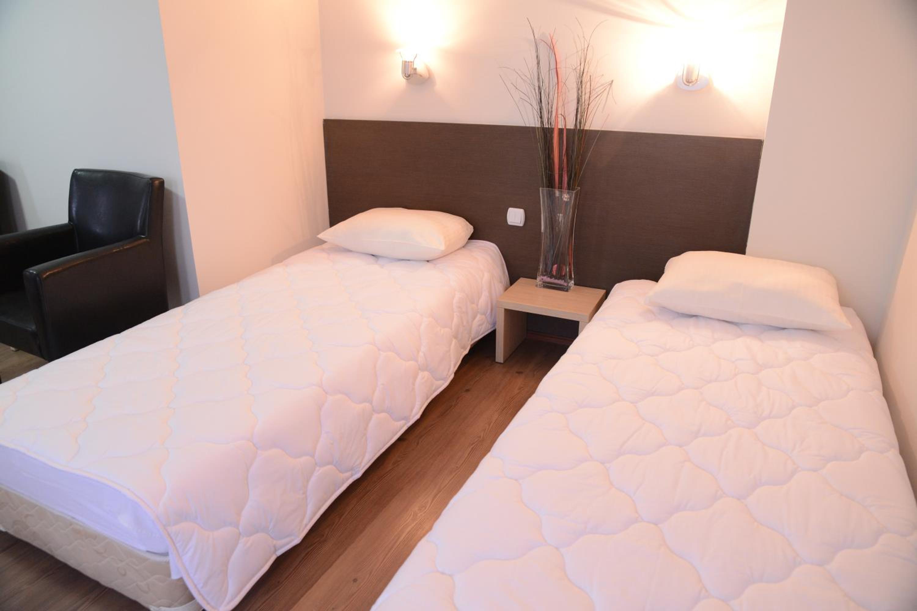 Triple Room - Photo 5