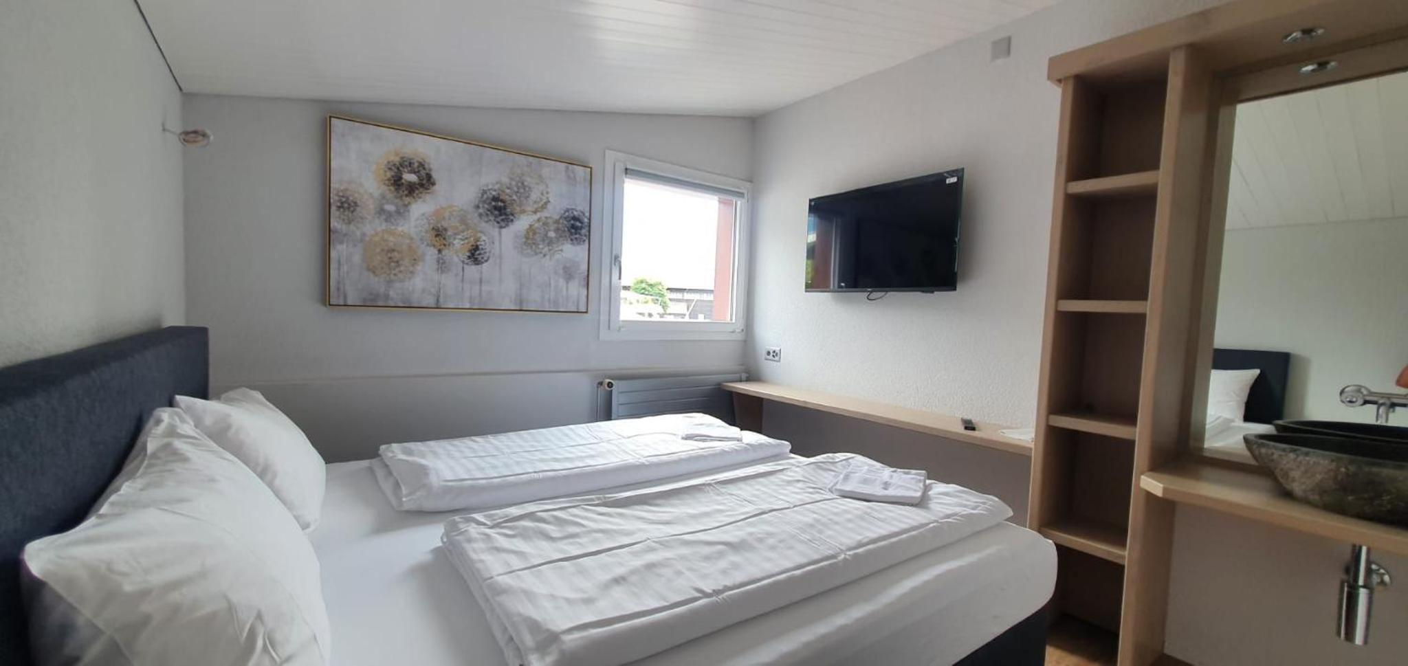 Standard Double Room with Shared Bathroom photo 2