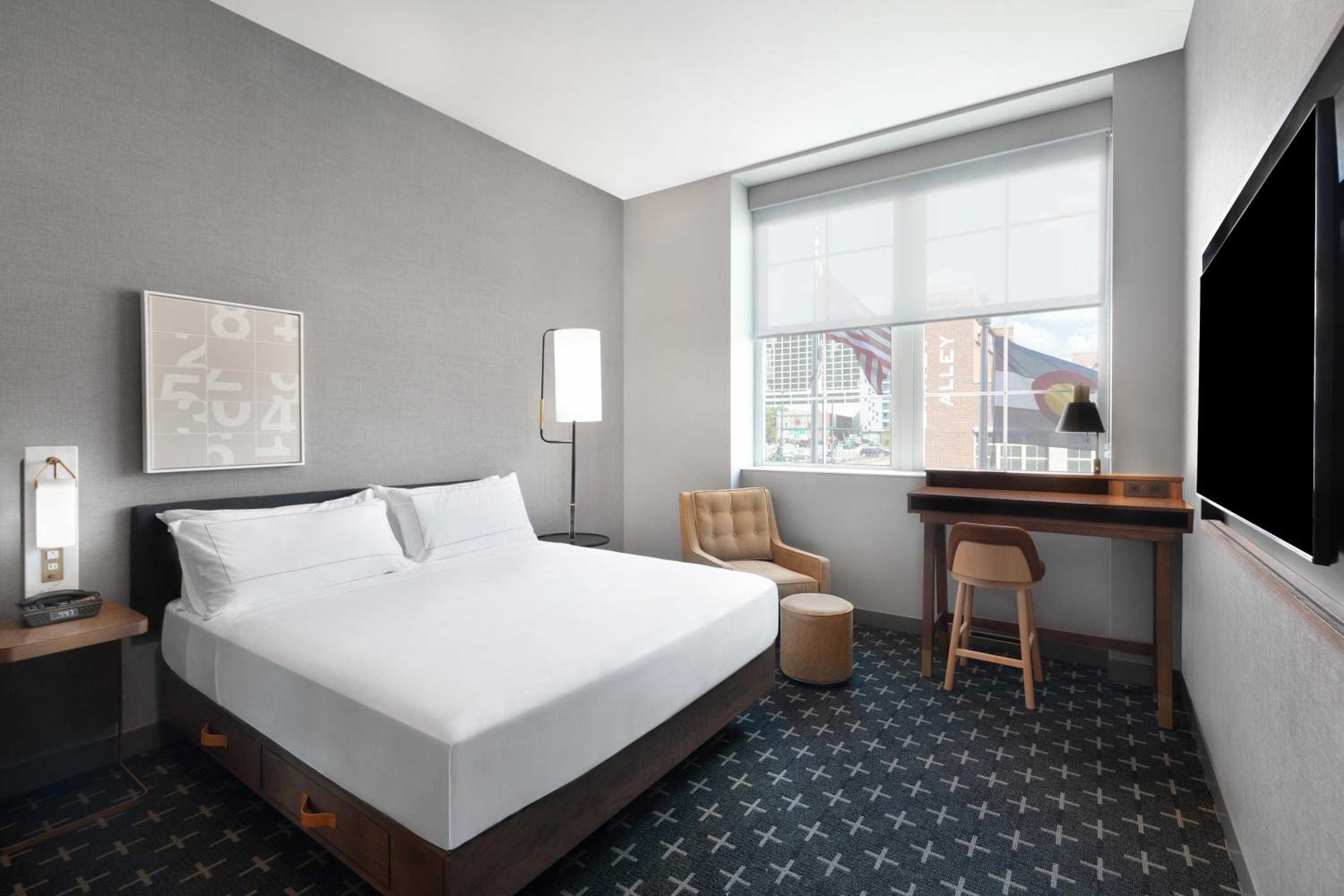King Room - Hearing Accessible - Photo 4