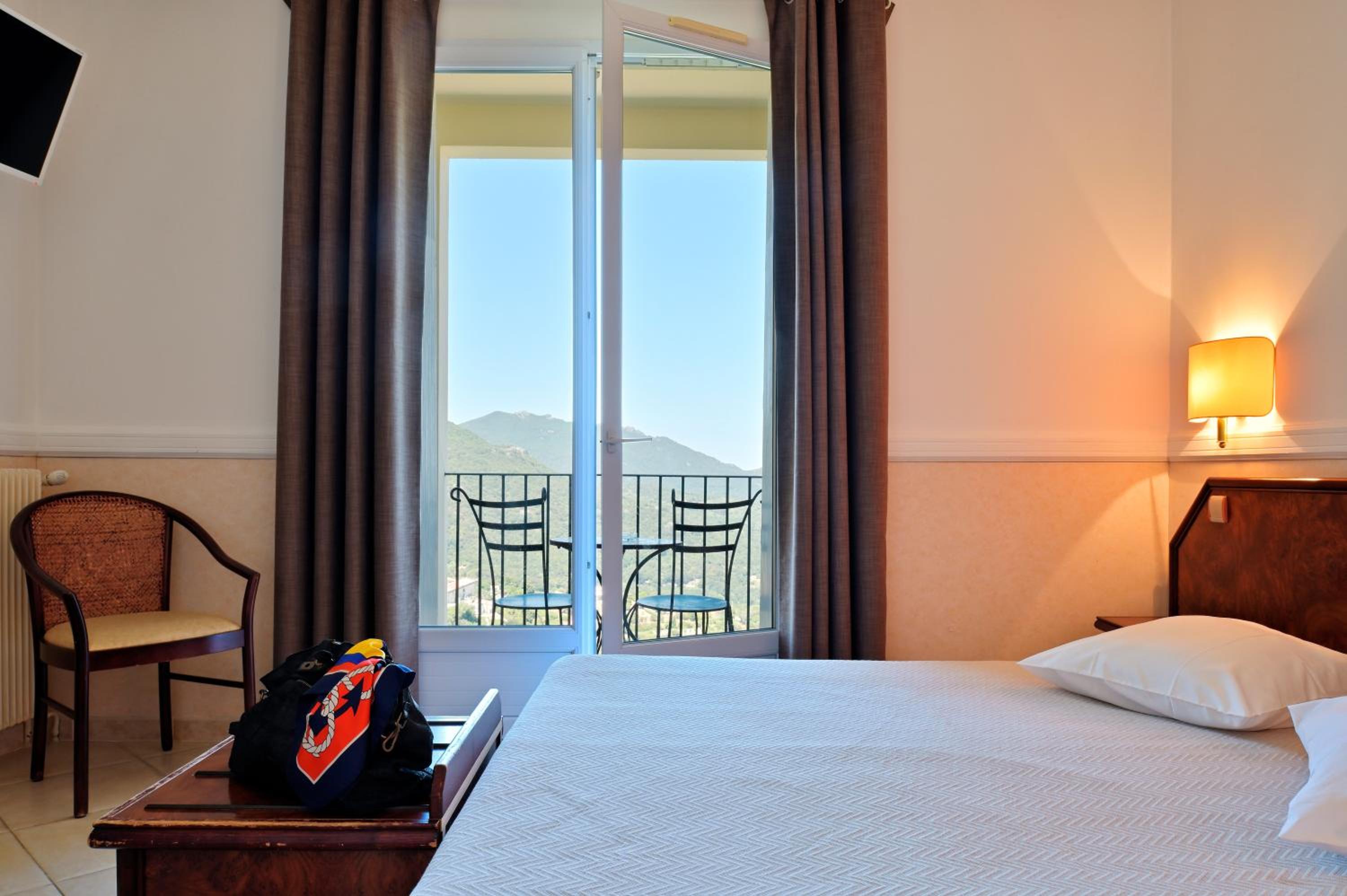 Superior Room with Valley View photo 1