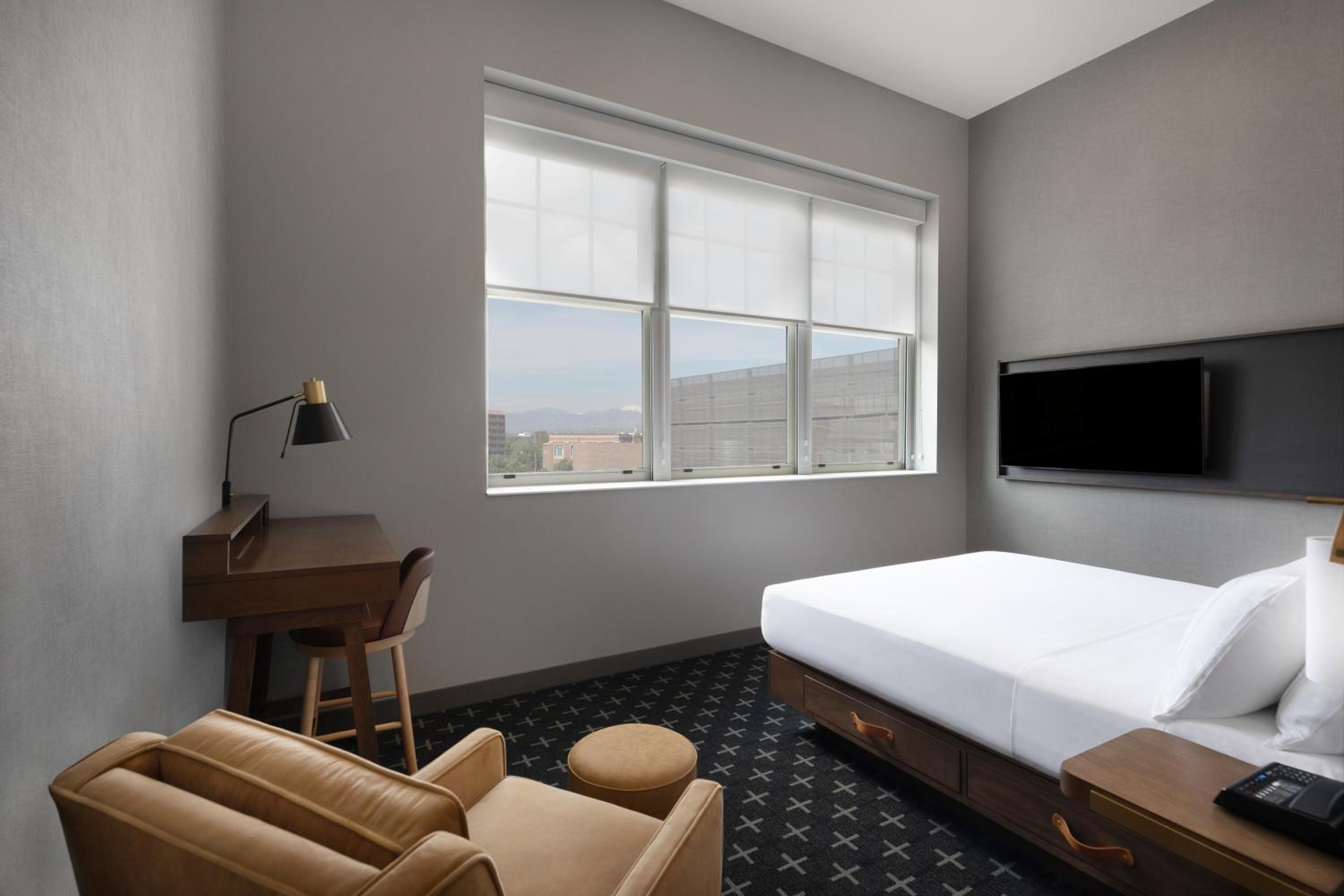 King Room with Mountain View - Photo 4
