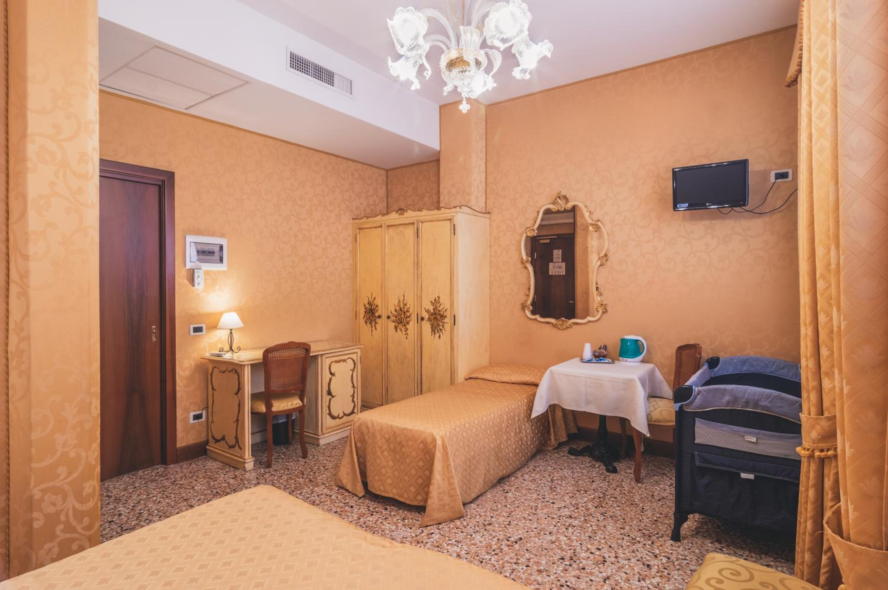 Comfort Triple Room photo 1